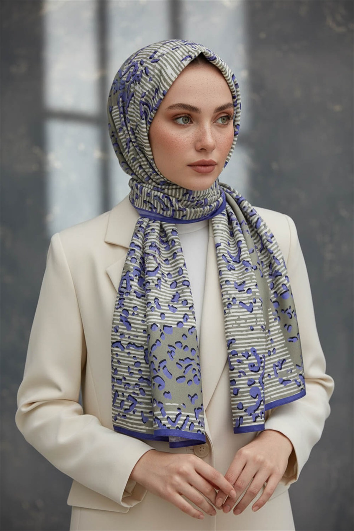 KREP ESKİTME DESENLİ İNDİGO RENKLİ 75X195 KIRIŞMAZ ŞAL