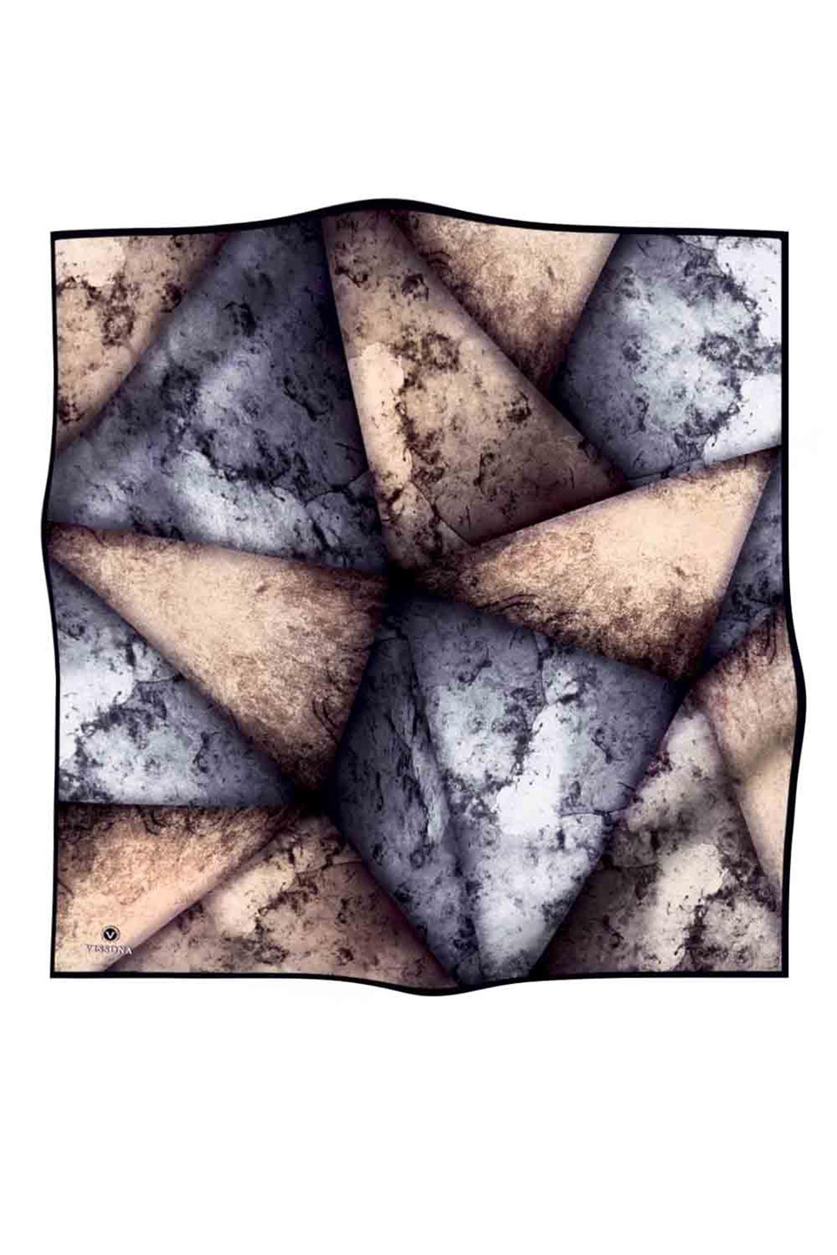 %100 Twill İpek Dokulu Ve Geometrik Desenli Bej - Gri Renkli 90x90 Eşarp Dikim Şekli : El Dikişi