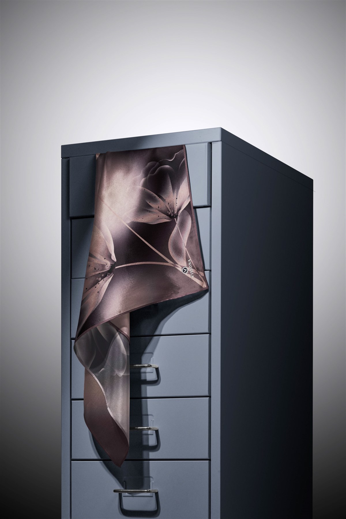 %100 Twill İpek Çiçek Desenli Vizon Renkli 90x90 Eşarp Dikim Şekli : El Dikişi