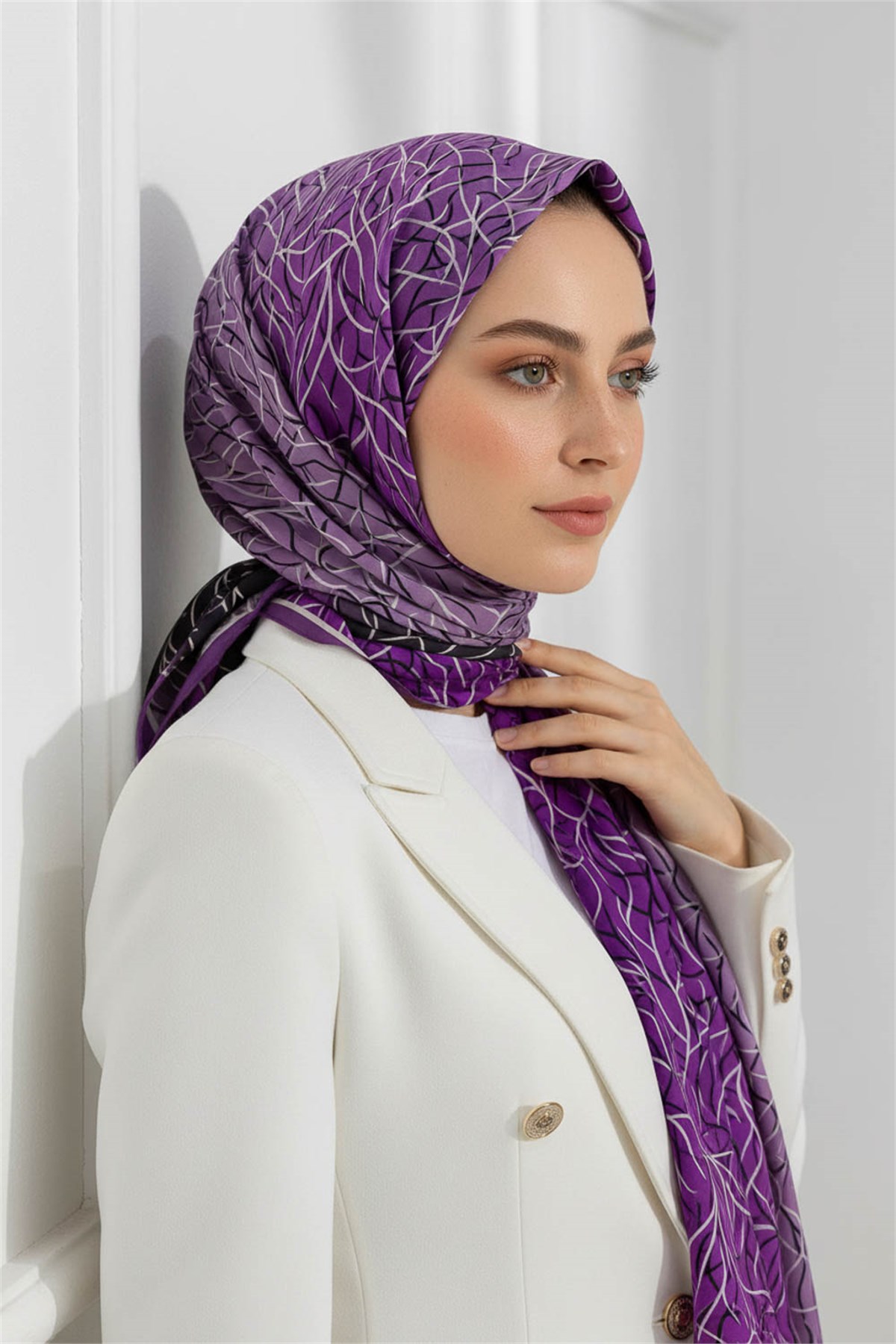 KREP GEOMETRİK DESENLİ LİLA RENKLİ 75X195 KIRIŞMAZ ŞAL