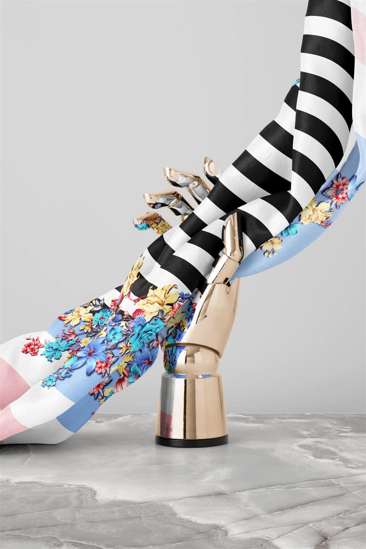 %100 Twill İpek Çıtır Çiçekli Ve Çizgi Desenli Pudra - Bebe Mavisi Renkli 90x90 Eşarp Dikim Şekli : El Dikişi