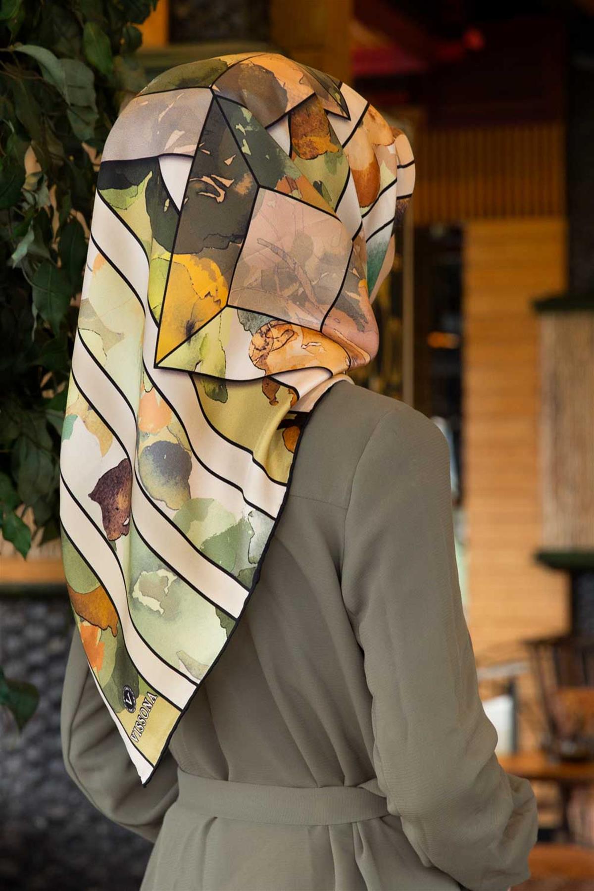 %100 Twill İpek Bahar Çiçekleri Desenli Haki Yeşil - Vizon Renkli 90x90 Eşarp Kenar Dikiş Şekli El Dikişli