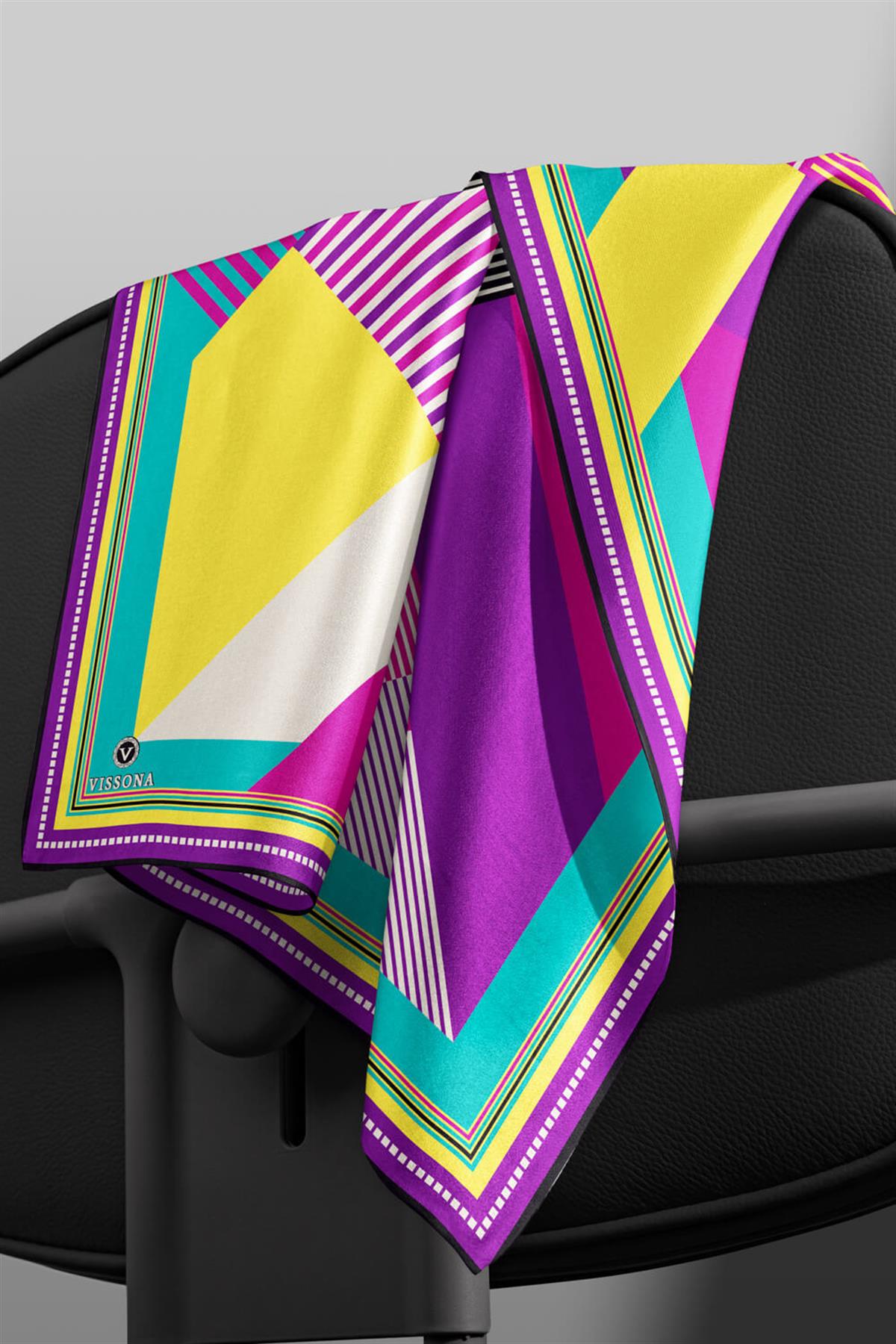 %100 Twill İpek Geometrik Desenli Fuşya - Mor Renkli 90x90 Eşarp Dikim Şekli : El Dikişi