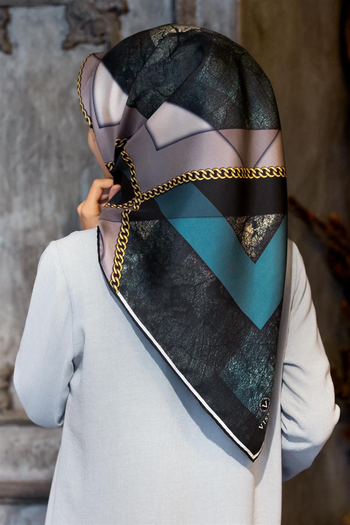 %100 Twill İpek Taş Efekti Desenli Petrol Mavisi - Siyah Renkli 90x90 Eşarp Dikim Şekli : El Dikişi