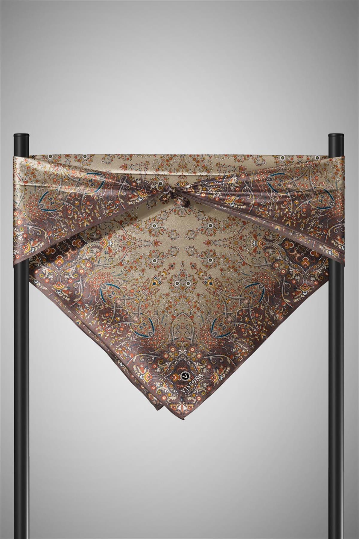 %100 Twill İpek Şal Desenli Kahverengi Renkli 90x90 Eşarp Dikim Şekli : El Dikişi