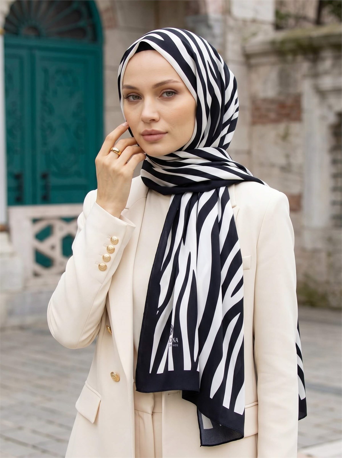 Krep Şal 75x195 Zebra Desenli Siyah Beyaz Kırışmaz Kadın Şal