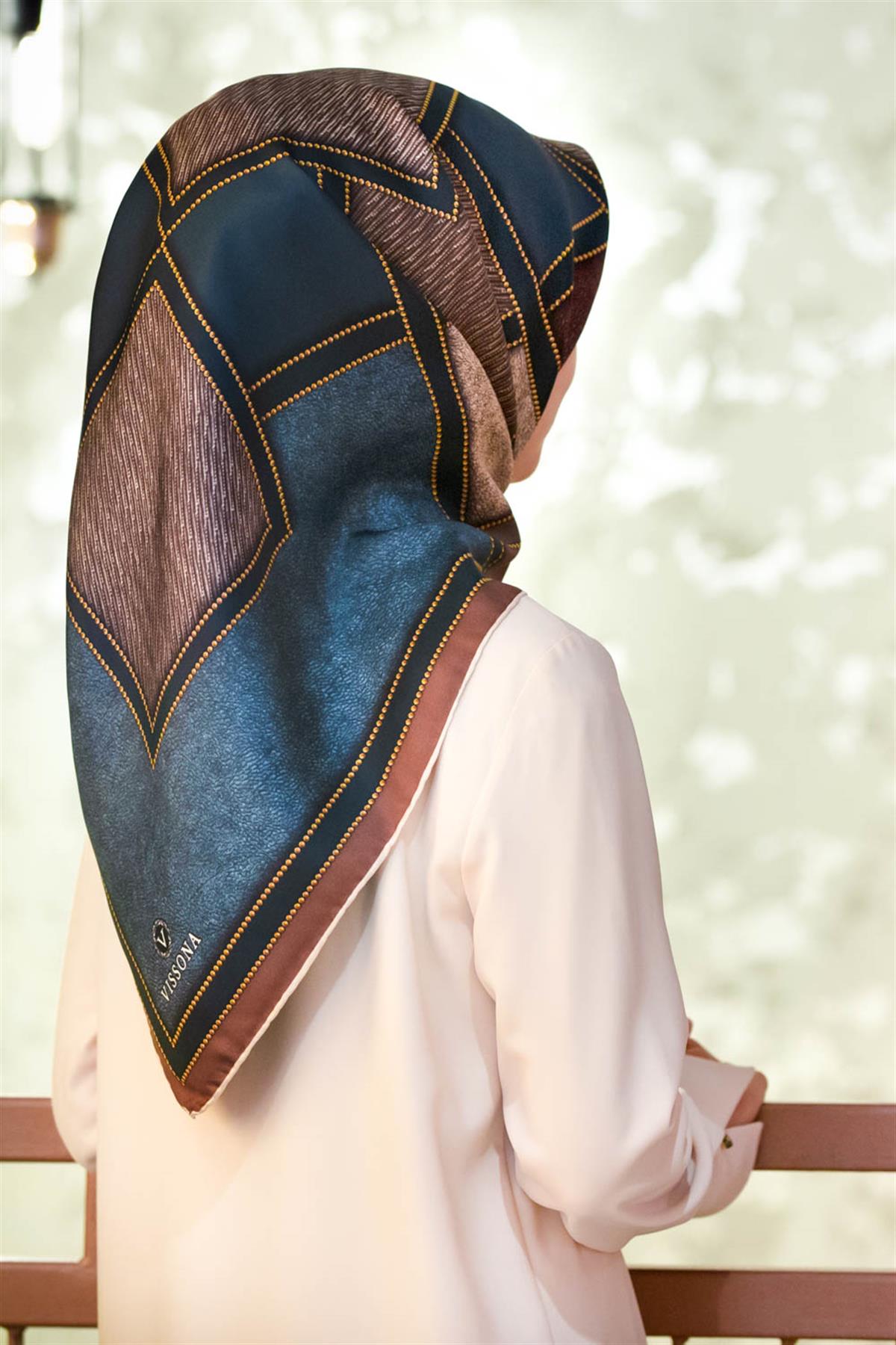 100% Twill İpek Gold Detaylı Kare Desenli Gül Kurusu - Petrol Yeşili Renkli 90x90 Dikim Şekli : El Dikişi