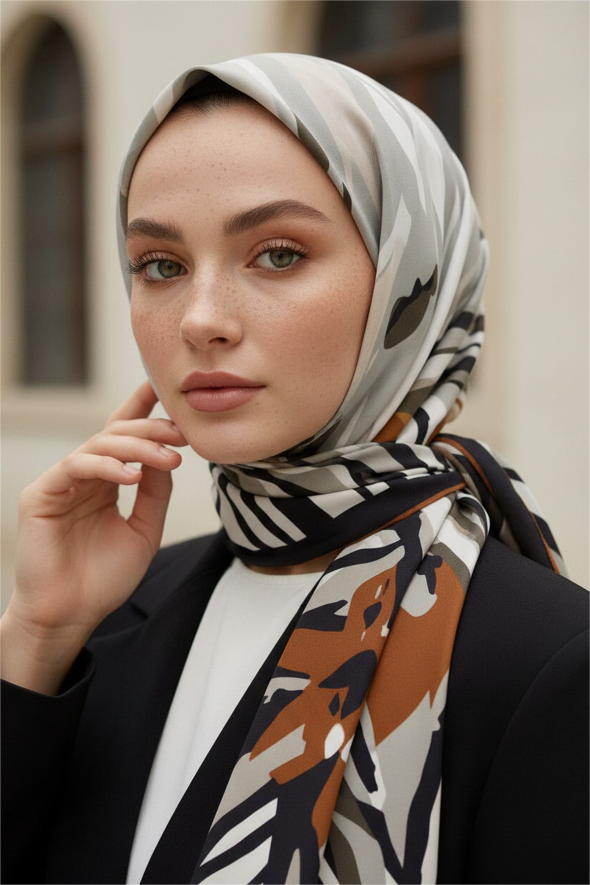 KREP ZEBRA VE ÇİÇEK DESENLİ TABA RENKLİ 75X195 KIRIŞMAZ ŞAL