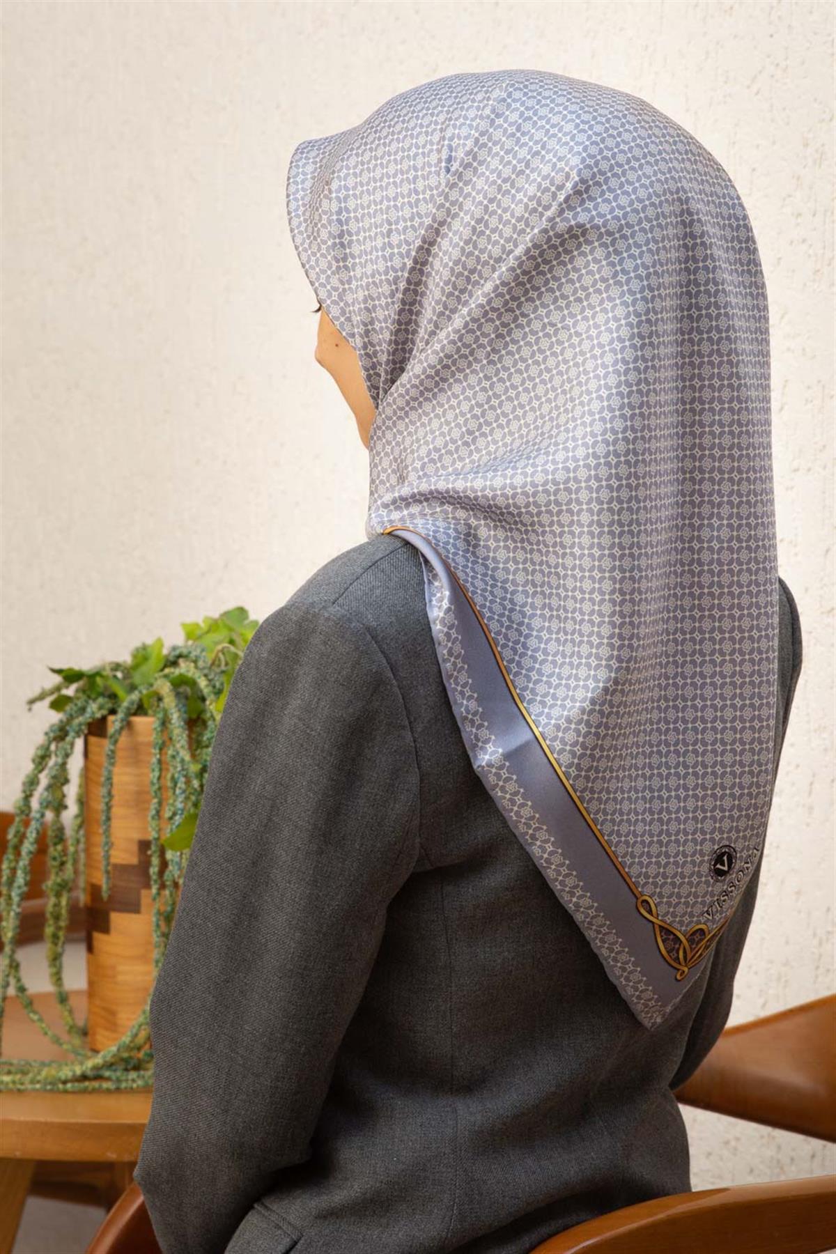 %100 Twill İpek Minik Motif Desenli Gri - Krem Renkli 90x90 Eşarp Dikim Şekli : El Dikişi