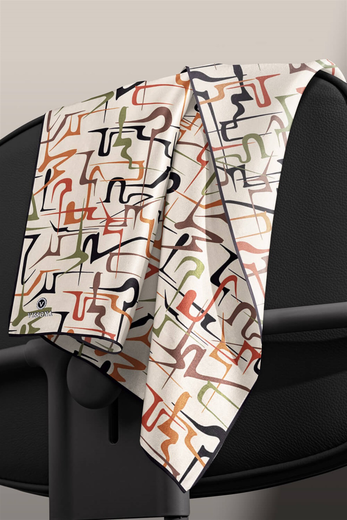 %100 Twill İpek Soyut Geometrik Desenli Taba - Haki Renkli 90x90 Eşarp Dikim Şekli : El Dikişi