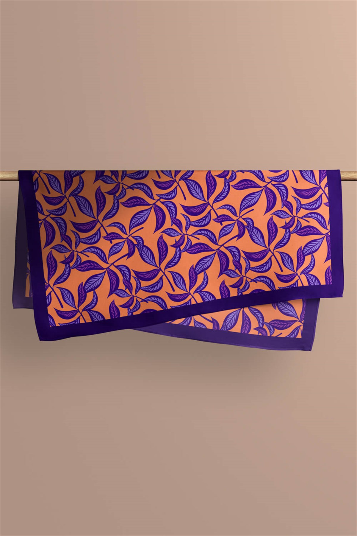 Violla Kadın Mor Turuncu Basil Desenli 50x50 Bandana HYL DG0801-22