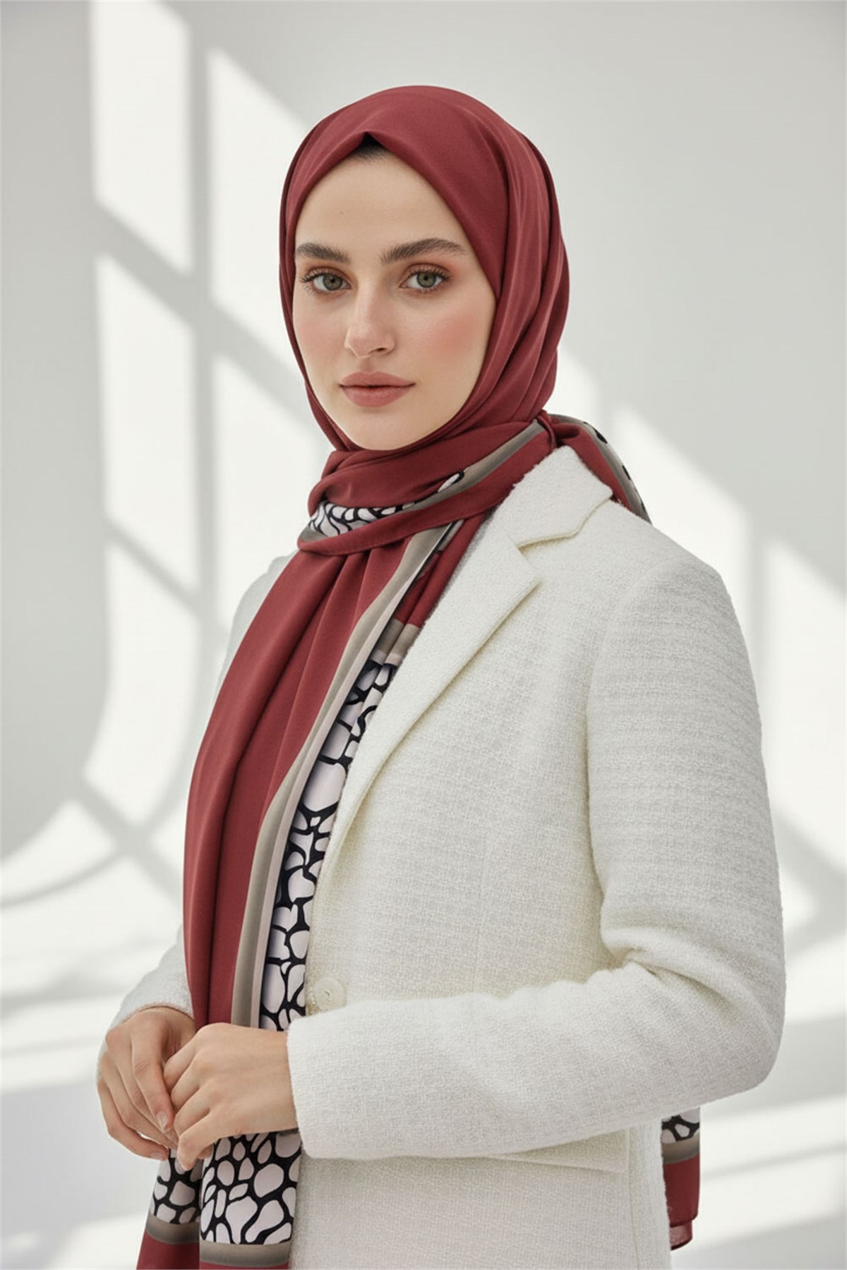 KREP DESENLİ BORDO - BEJ RENKLİ 75X195 KIRIŞMAZ ŞAL