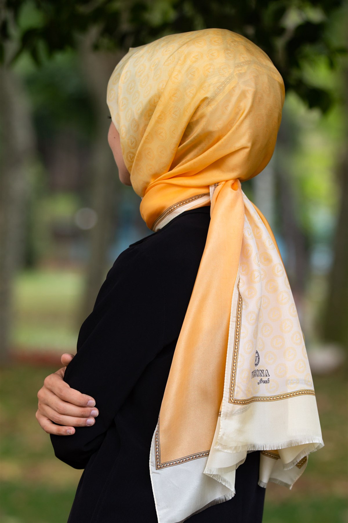 %100 İpek Degradeli Ve Monogram Desenli Sarı - Gold Renkli 92x210 Şal