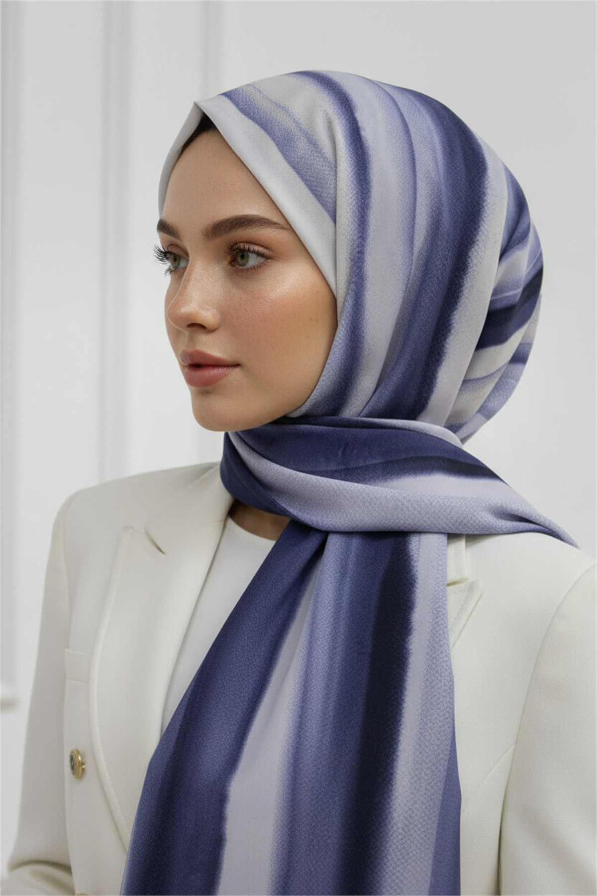 KREP SULU BOYA ÇİZGİLİ DESENLİ İNDİGO RENKLİ 75X195 KIRIŞMAZ ŞAL