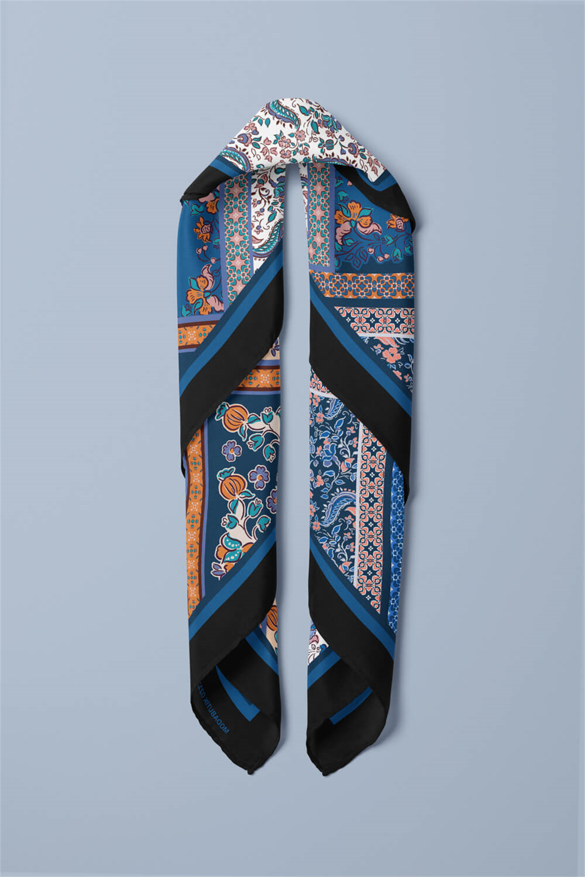 E114 Kadın Patchwork Desenli Bandana 50x50 Mavi DG0211-22