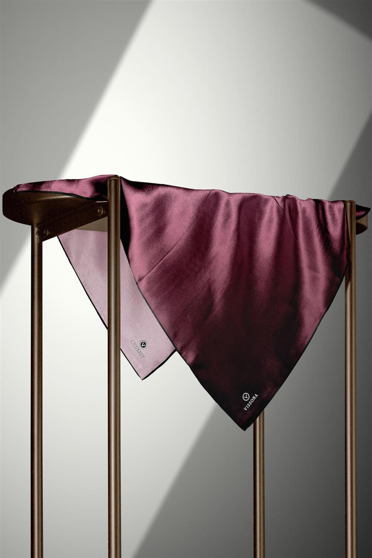 %100 Twill İpek Degrade Desenli Soğan Kabuğu Renkli 90x90 Eşarp Dikim Şekli : El Dikişi