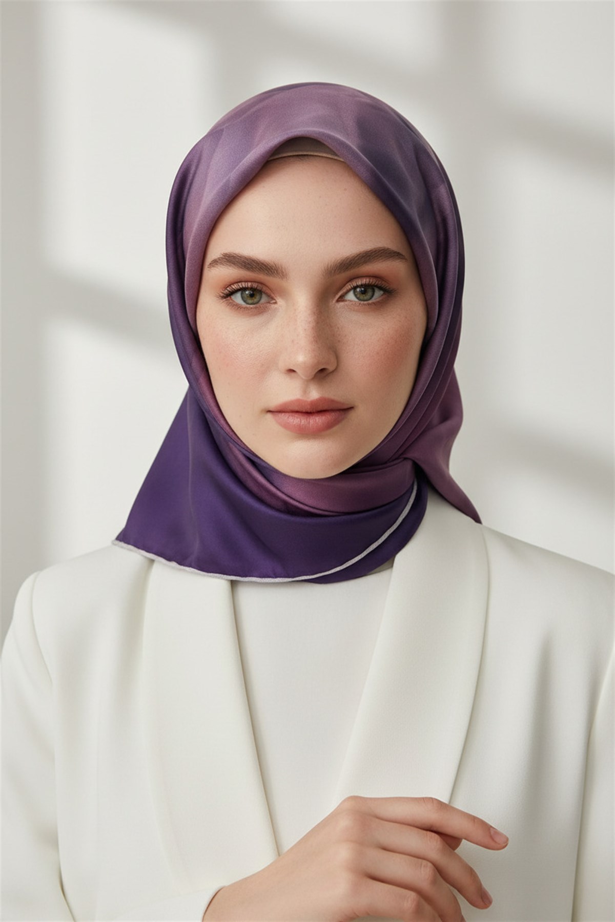 %100 Twill İpek Gül Desenli Gül Kurusu - Mürdüm Renkli 90x90 Eşarp Dikim Şekli : El Dikişi