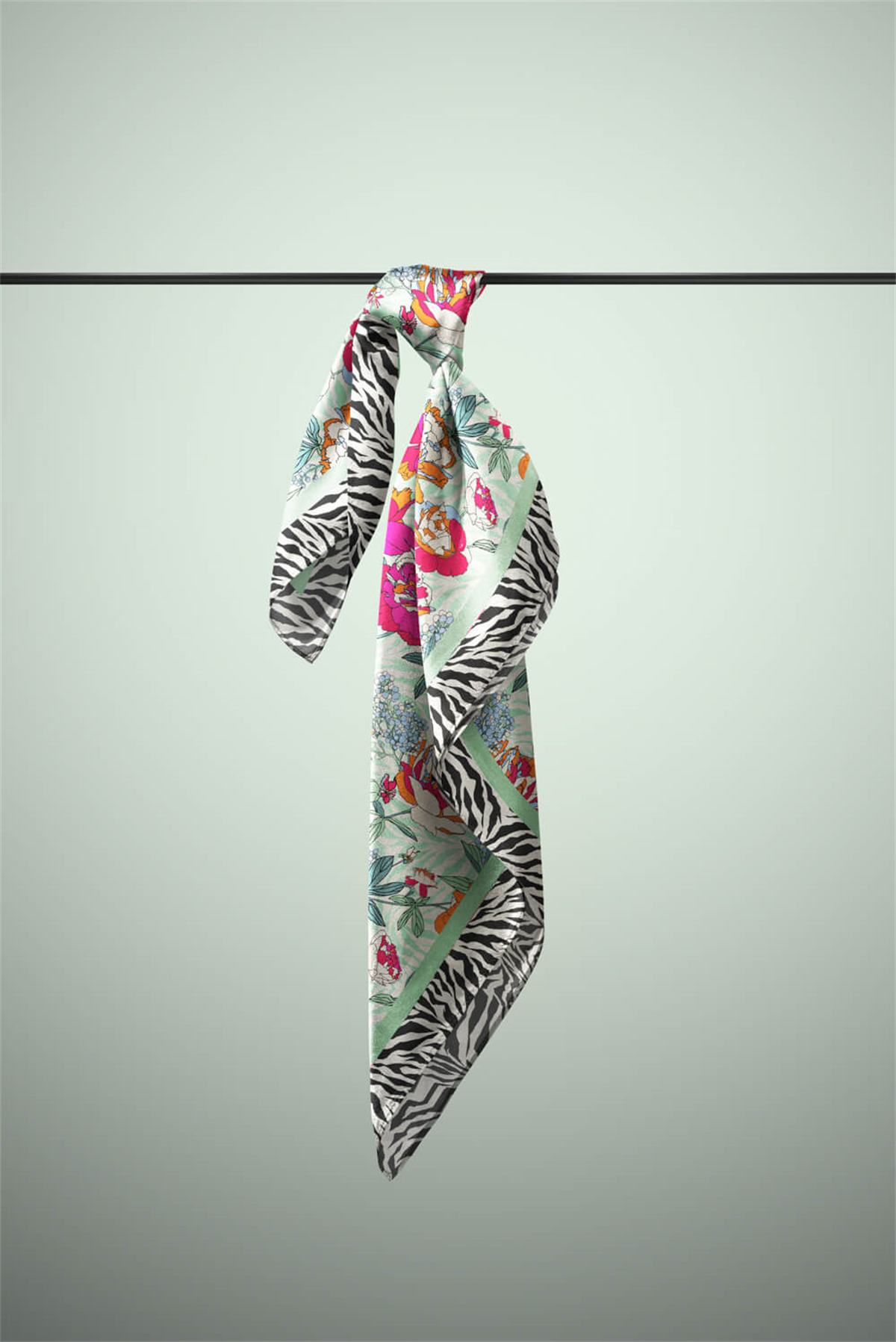 KADIN DESENLİ BANDANA