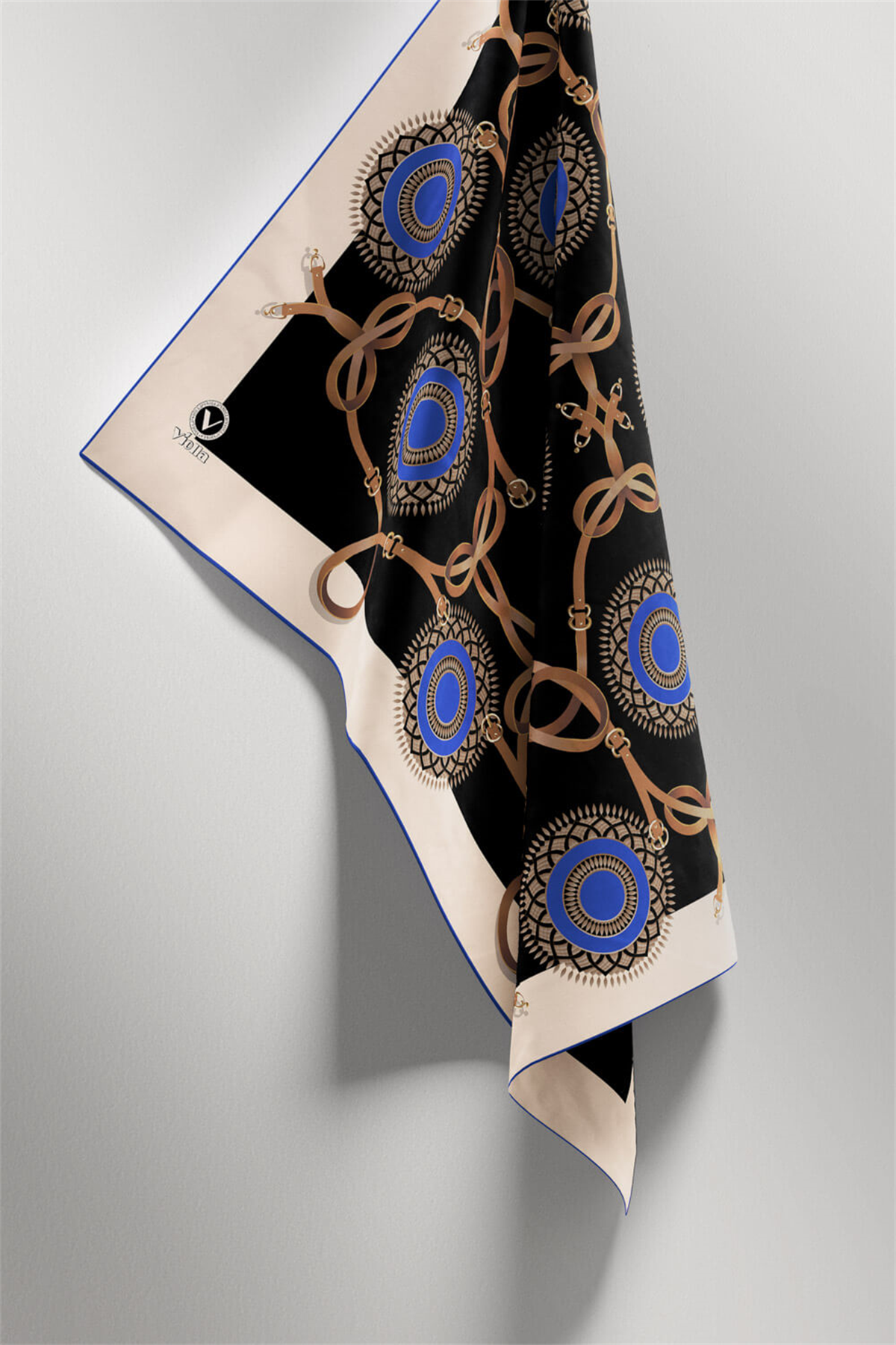 Twill Kemerli Ve Geometrik Desenli Saks Renkli 90x90 Eşarp (İpek İçermez) Kenar Dikiş Şekli El Dikişli