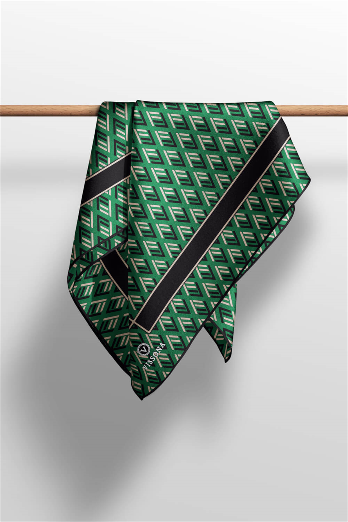 % 57 İPEK % 43 VİSKON Twill İpek Geometrik Desenli Zümrüt Yeşili - Siyah Renkli 90x90 Eşarp Dikim Şekli : El Dikişi