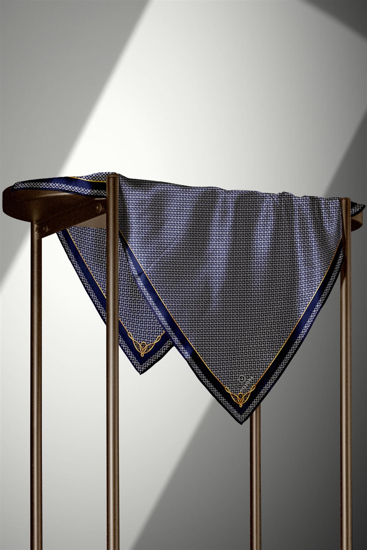 %100 Twill İpek Minik Motif Desenli Lacivert - Lacivert Renkli 90x90 Eşarp Dikim Şekli : El Dikişi