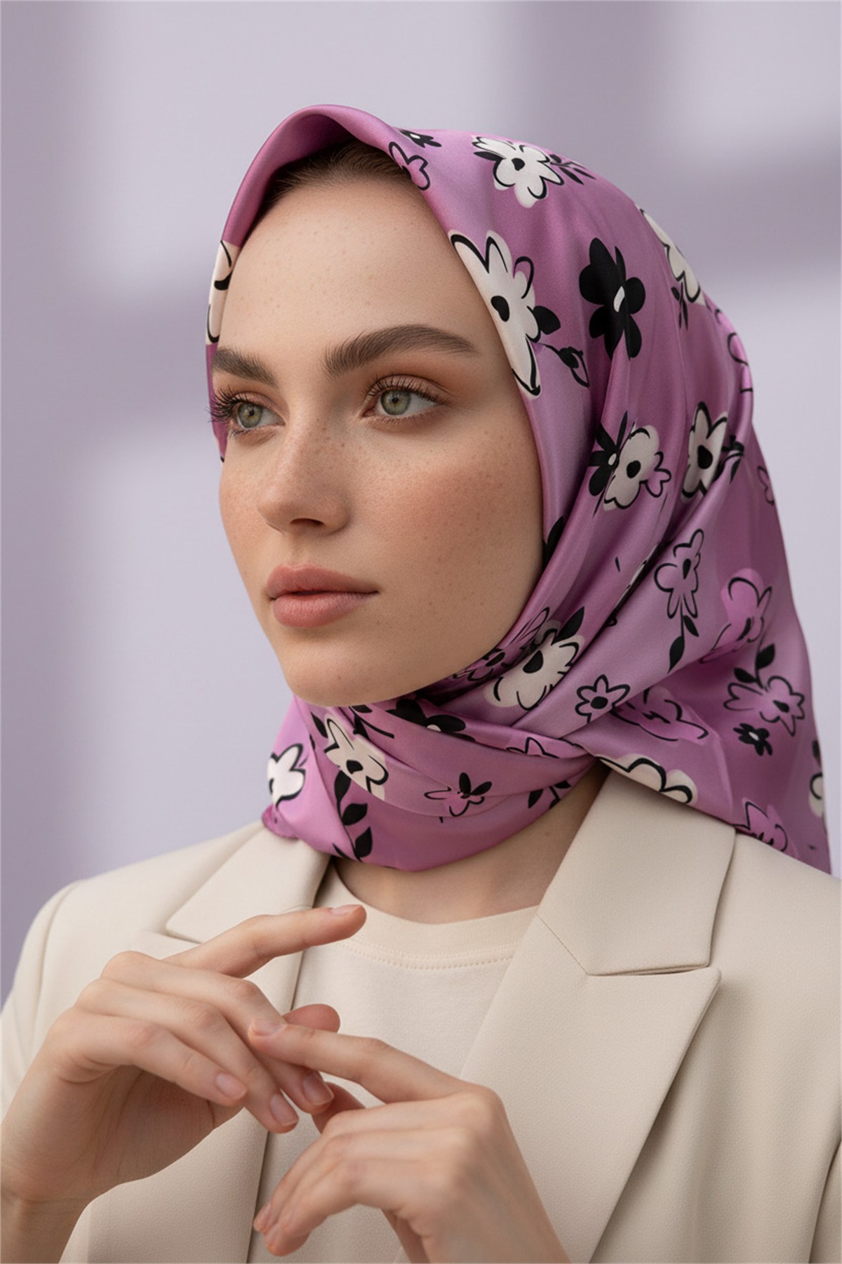 Rayon Papatya Desenli Lila Renkli 90x90 Eşarp (İpek İçermez) Kenar Dikiş Şekli El Dikişli