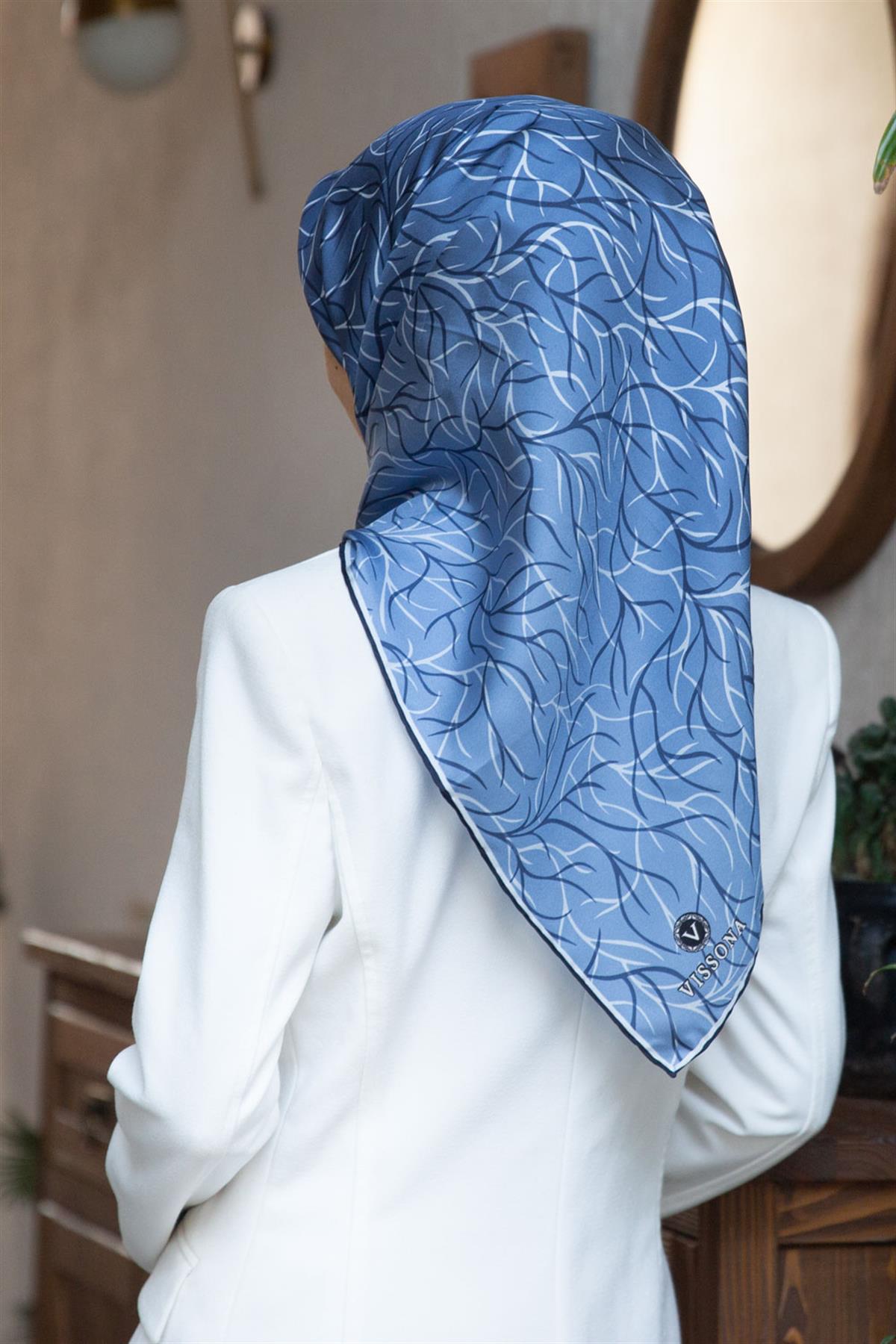 %100 Twill İpek Degrade Desenli Lacivert Renkli 90x90 Eşarp Dikim Şekli : El Dikişi