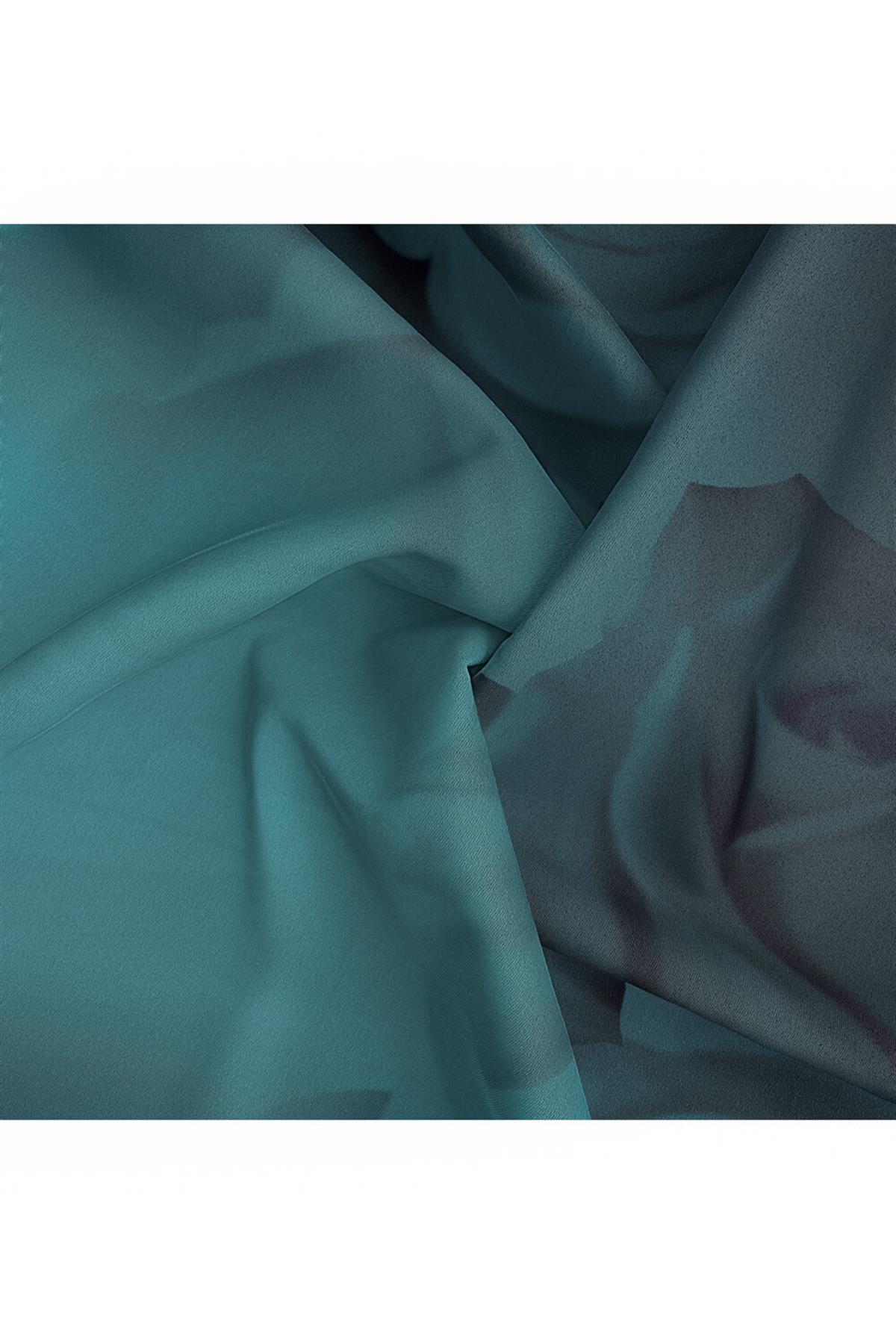 %100 Twill İpek Gül Desenli Petrol Mavisi Renkli 90x90 Eşarp Dikim Şekli : El Dikişi