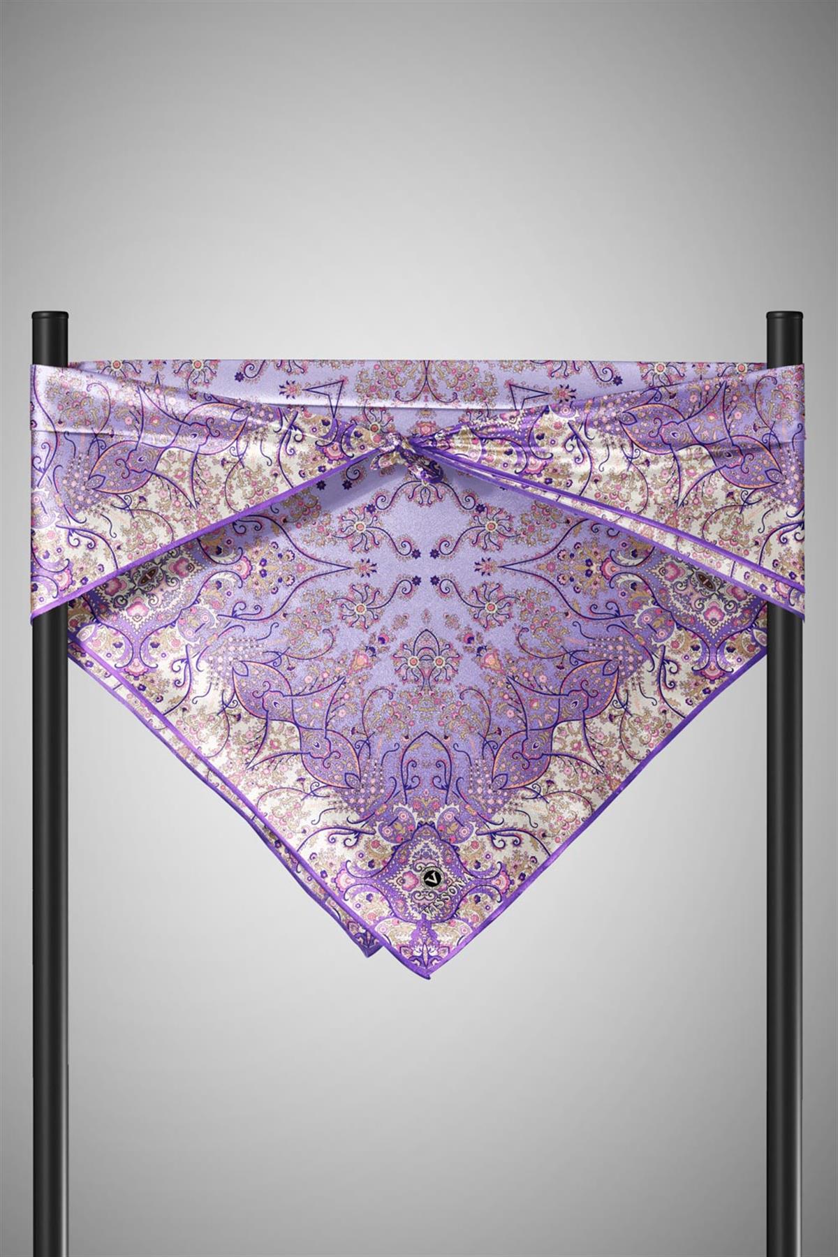 %100 Twill İpek Şal Desenli Lila Renkli 90x90 Eşarp Dikim Şekli : El Dikişi