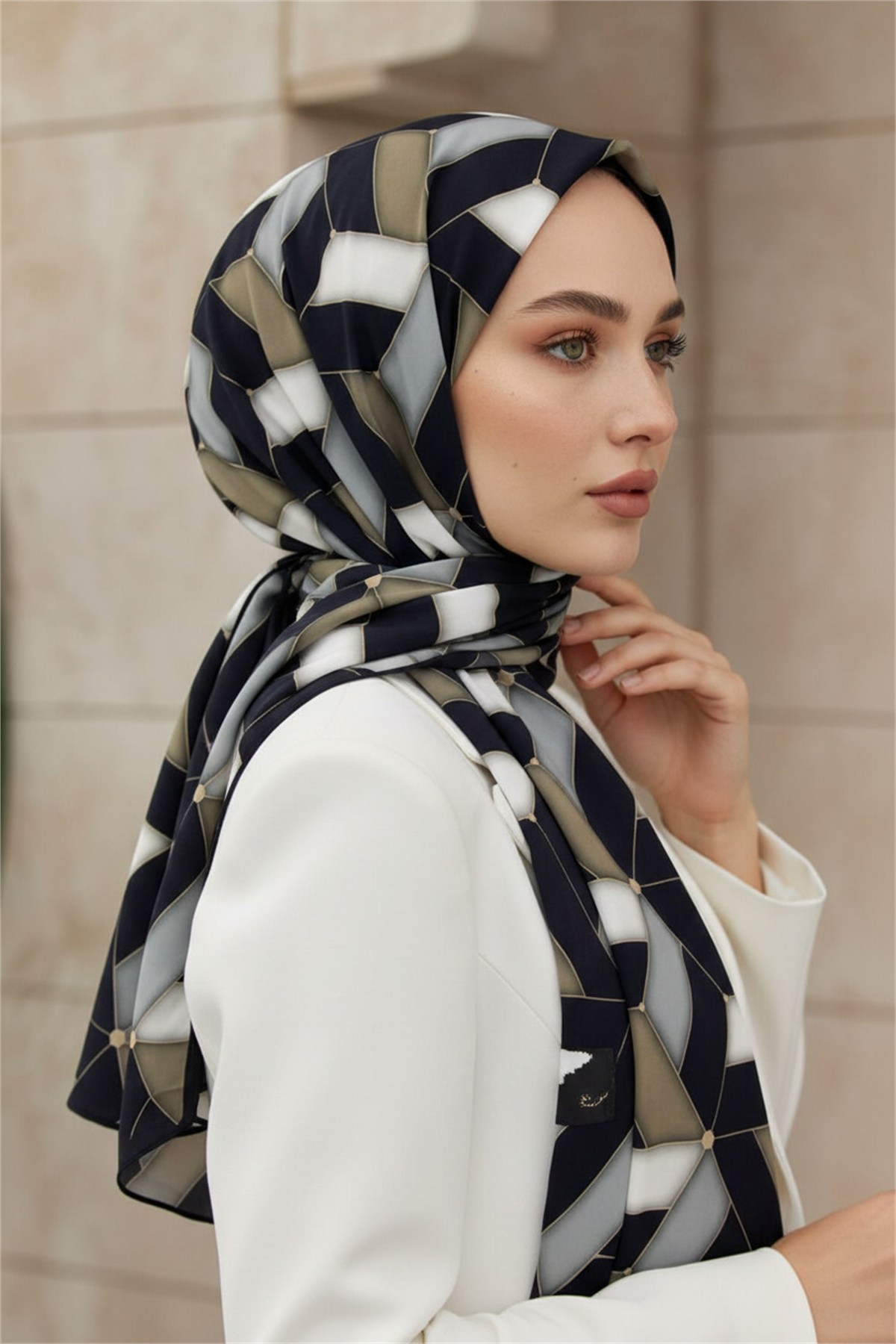 KREP GEOMETRİK DESENLİ VİZON RENKLİ 75X195 KIRIŞMAZ ŞAL