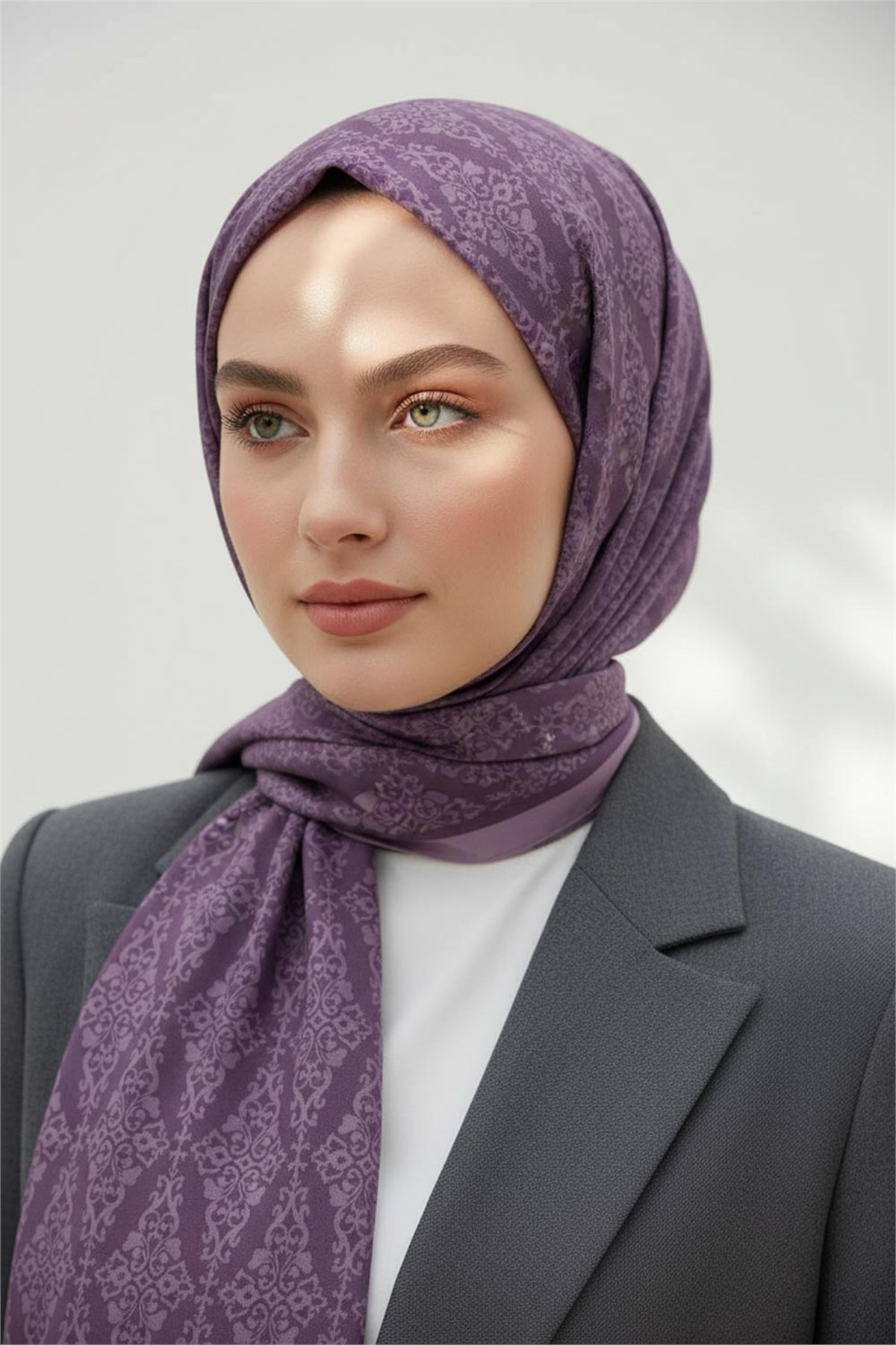 KREP BAROK DESENLİ GÜL KURUSU RENKLİ KIRIŞMAZ ŞAL