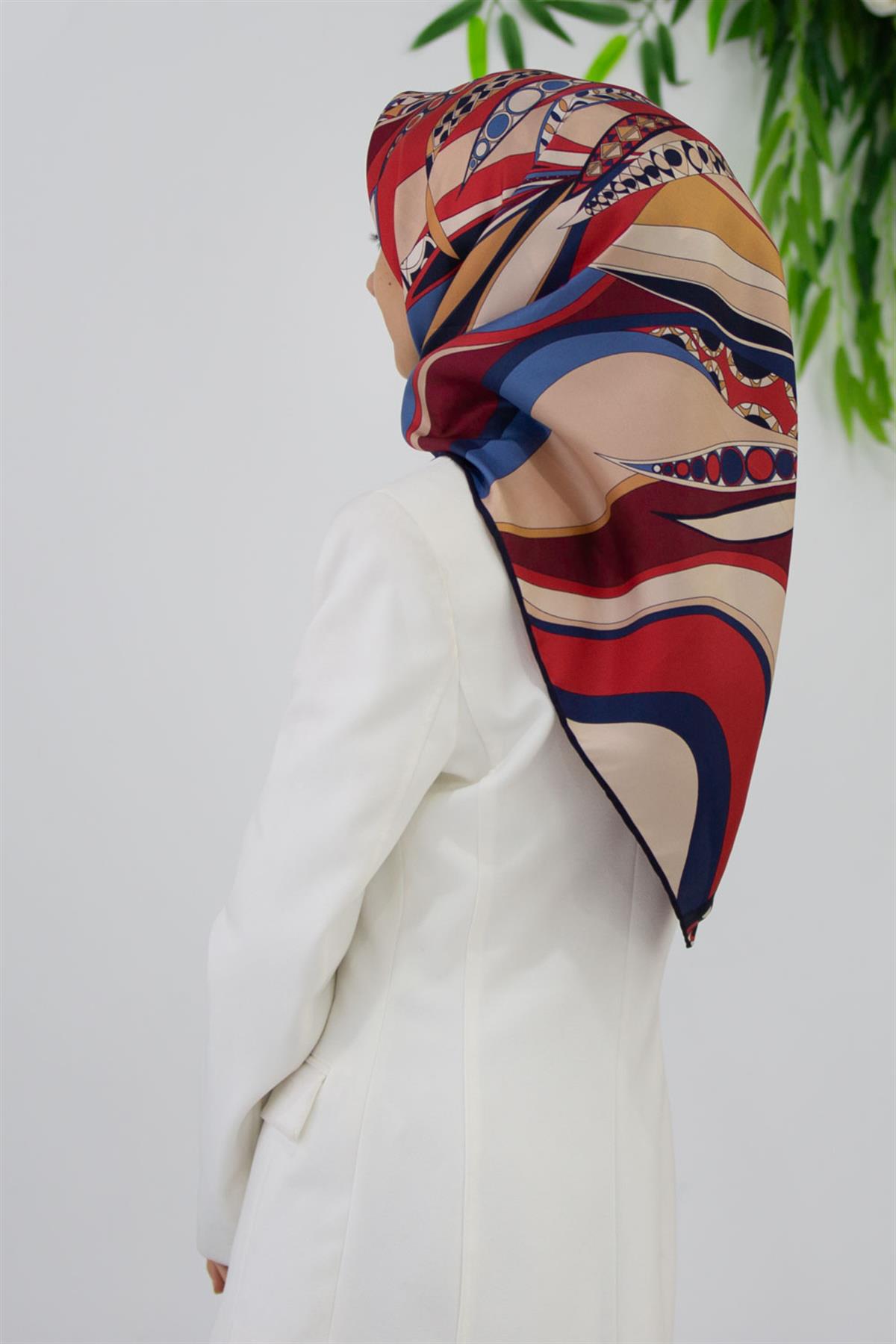 100% Twill Etnik Yaprak Desenli Bordo - Lacivert Renkli 90x90 Dikim Şekli : El Dikişi Eşarp