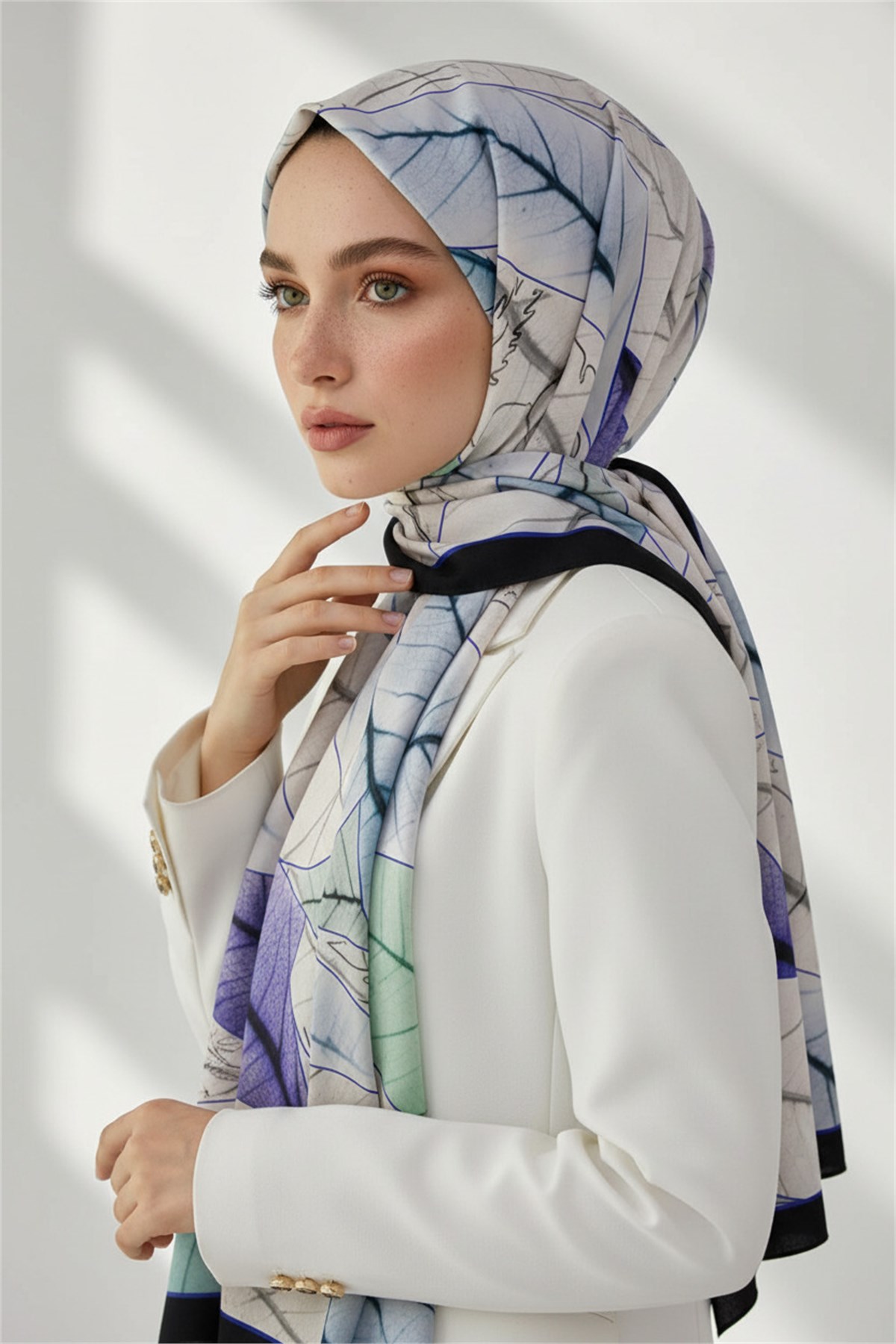 KREP YAPRAK DESENLİ SAKS RENKLİ 75X195 KIRIŞMAZ ŞAL