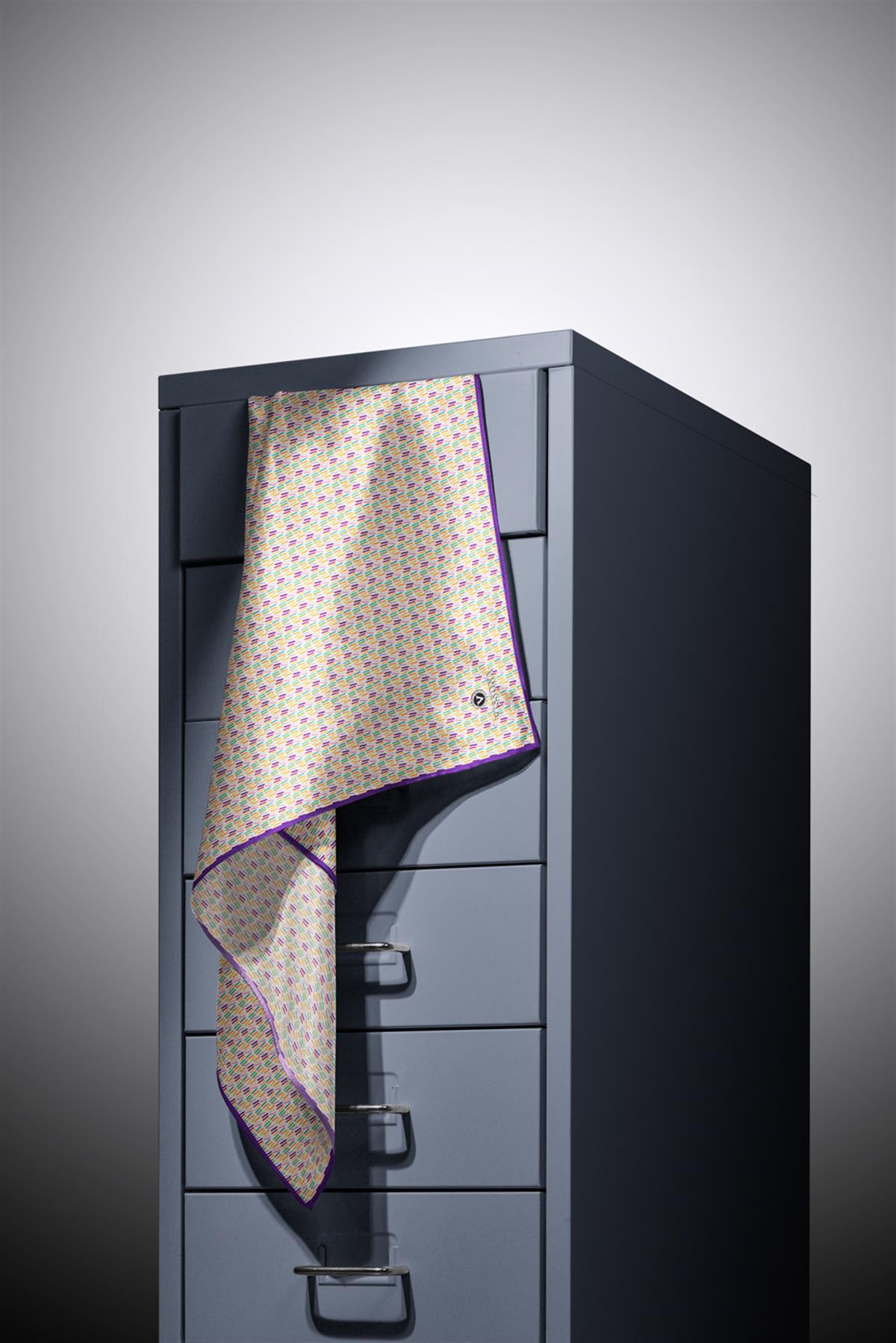 %100 Twill İpek Çizgi Desenli Mor Renkli 90x90 Eşarp Dikim Şekli : El Dikişi