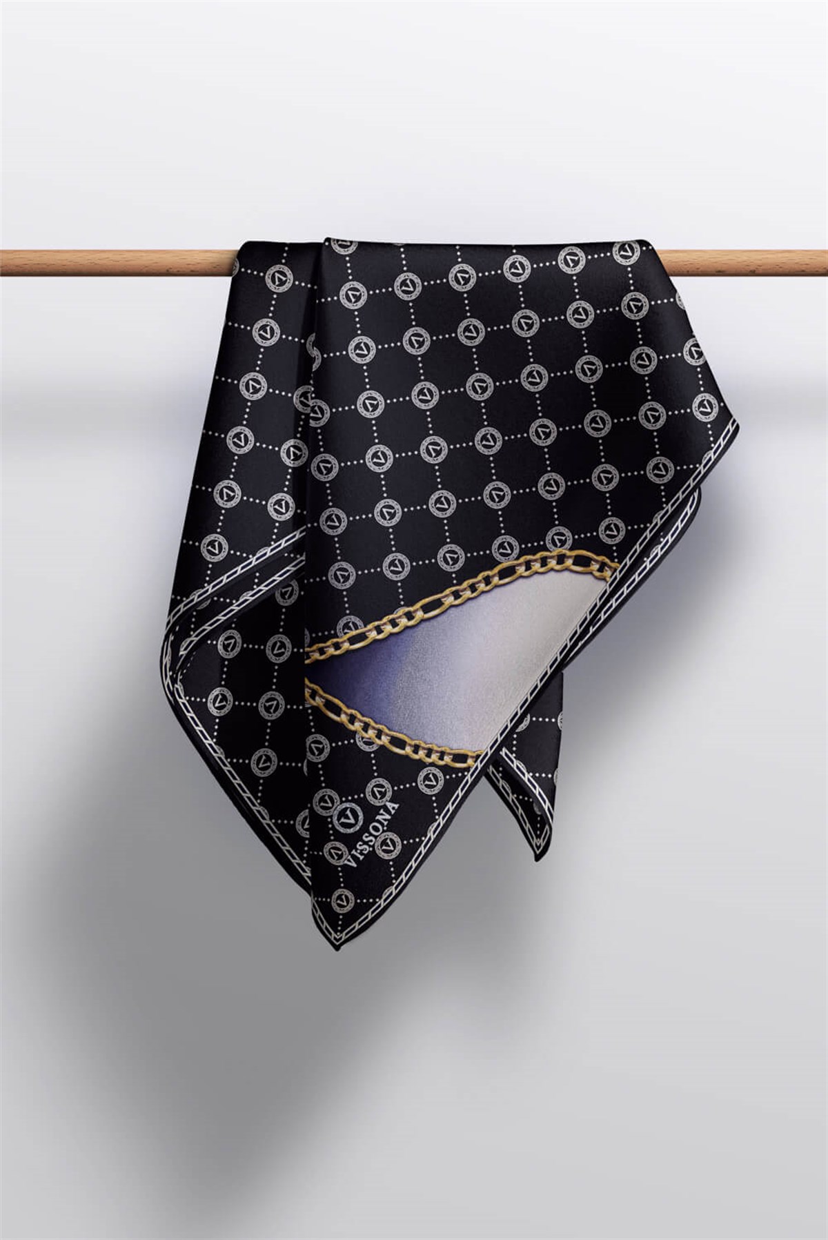 %100 Twill İpek Zincirli Ve Monogram Desenli Siyah - Krem Renkli 90x90 Eşarp Dikim Şekli : El Dikişi