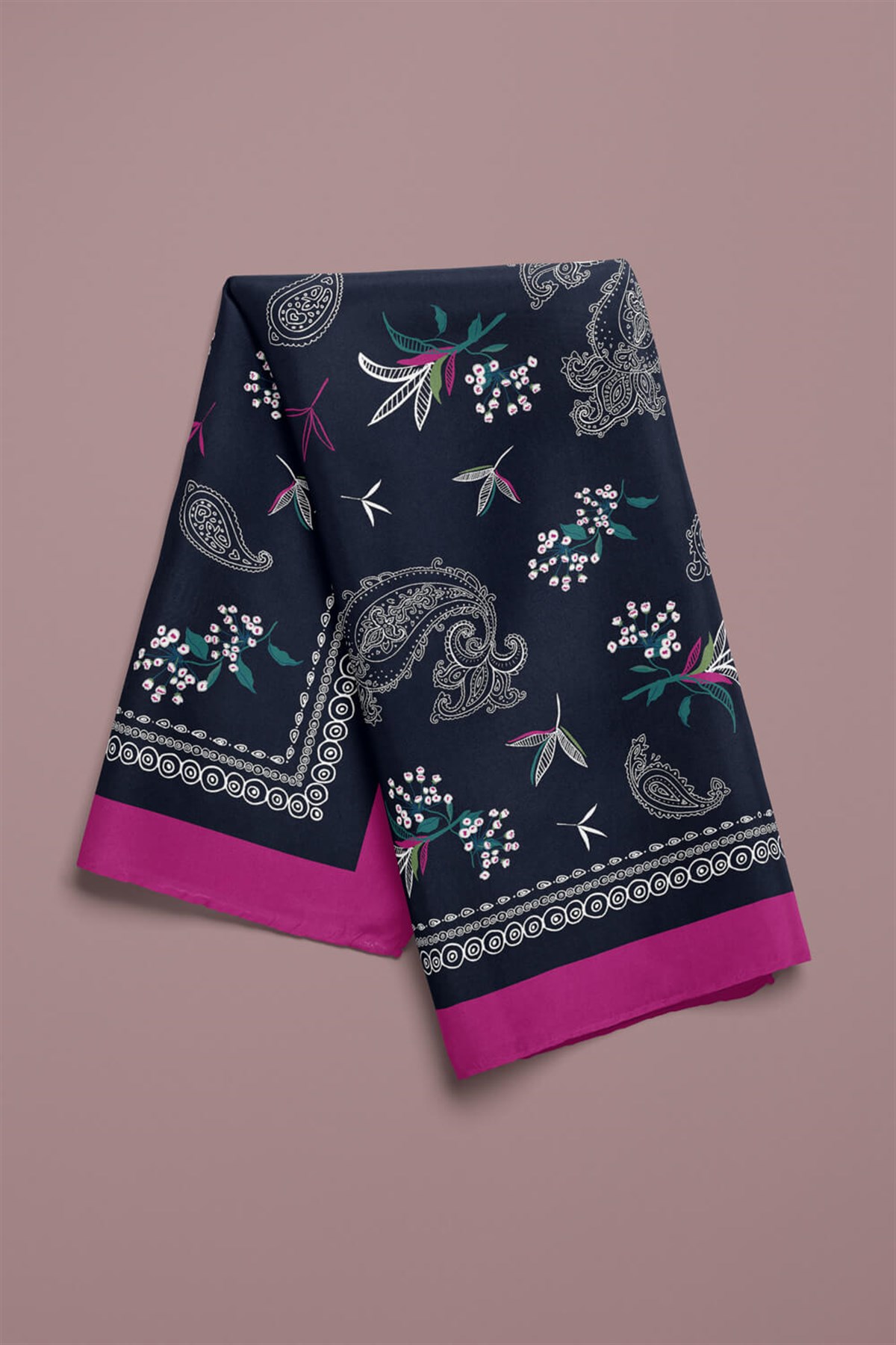 Violla Kadın Siyah Beyaz Şal Desenli 50x50 Bandana DG01658-22