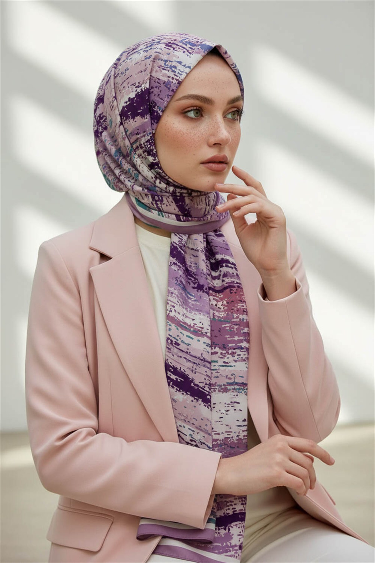 KREP FIRÇA DESENLİ LİLA RENKLİ 75X195 KIRIŞMAZ ŞAL