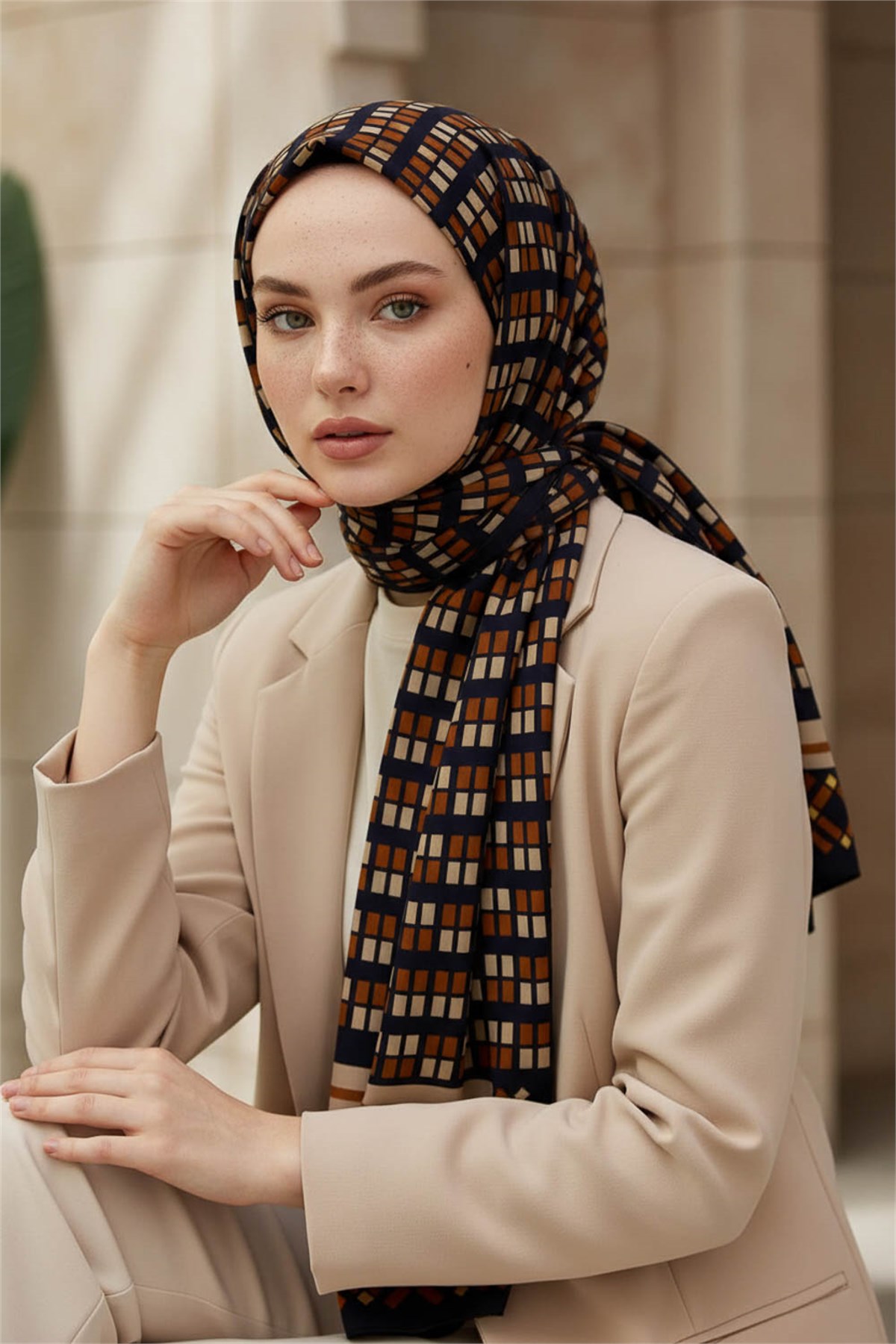 KREP KARE DESENLİ TABA RENKLİ 75X195 KIRIŞMAZ ŞAL