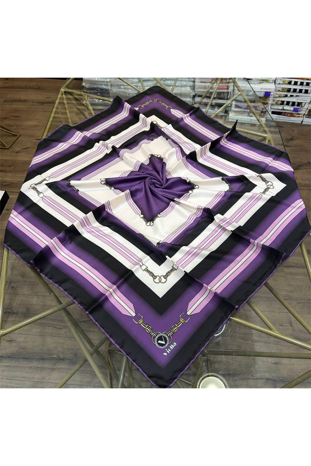 Twill Kemer Desenli Mor Renkli 90x90 Eşarp (İpek İçermez) Dikim Şekli : El Dikişi