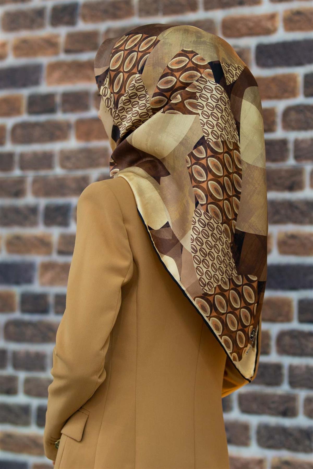 %100 Twill İpek Geometrik Desenli Gül Kurusu - Vizon Renkli 90x90 Eşarp Eşarp Kenar Dikiş Şekli El Dikişli