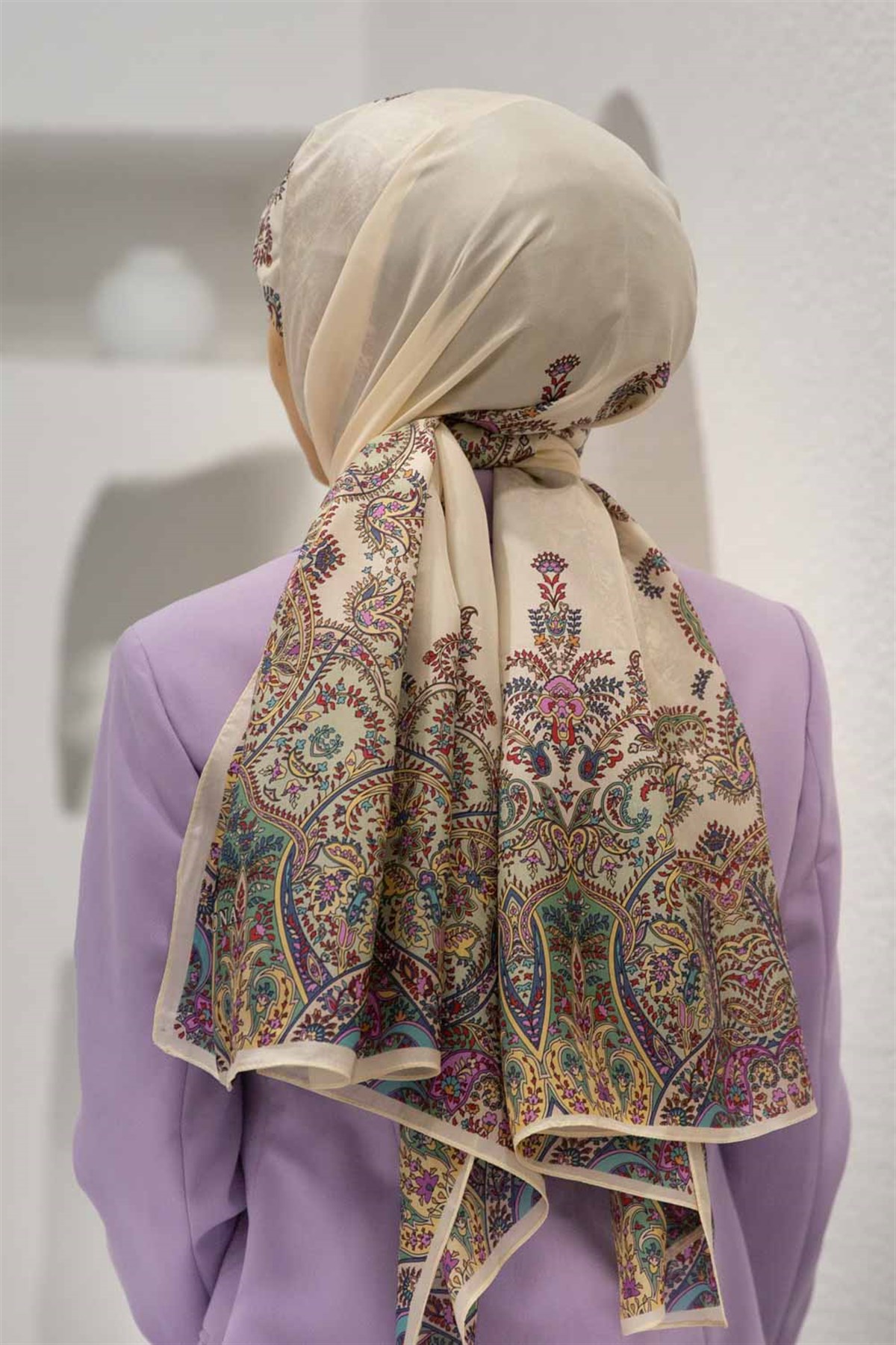 %100 İpek Etnik Desenli Krem - Haki Renkli 92x210 Şal