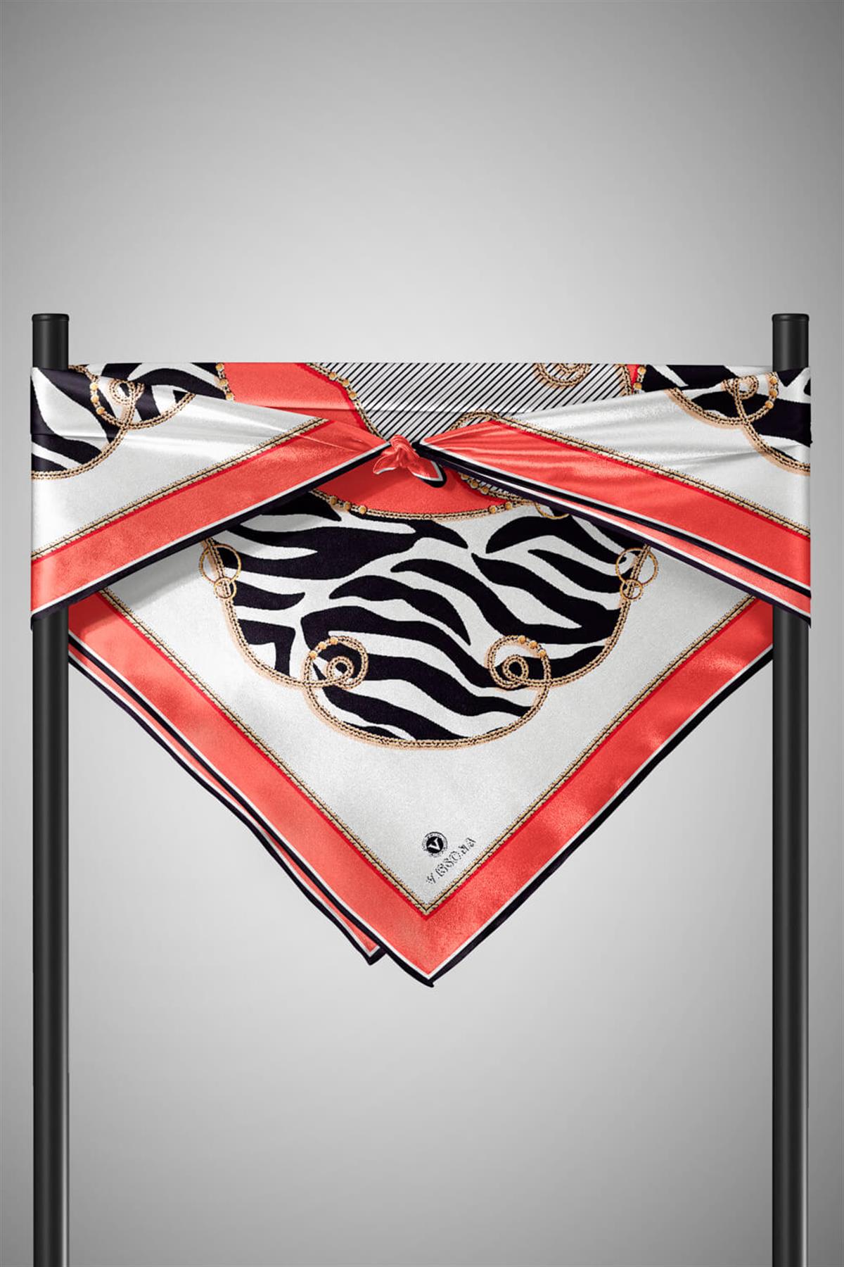 %100 Twill İpek Zincirli Ve Zebra Desenli Nar Çiçeği - Siyah Renkli 90x90 Eşarp Dikim Şekli : El Dikişi