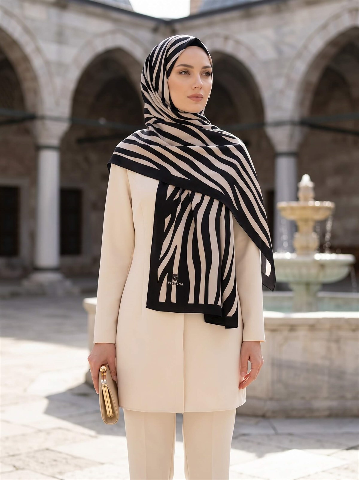 KREP KIRIŞMAZ ŞAL ZEBRA DESENLİ SİYAH - SÜTLÜKAHVE RENKLİ 75X195