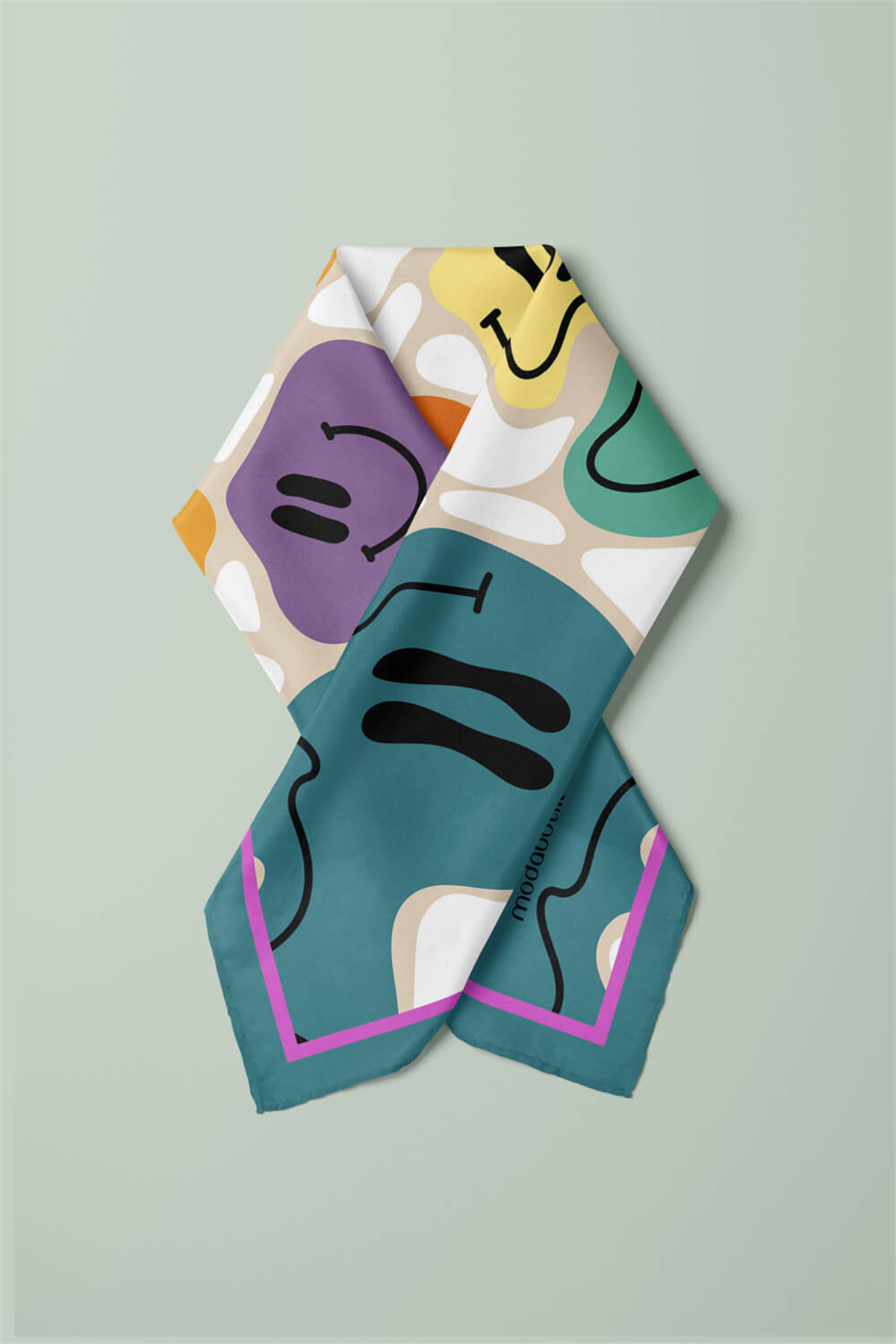 B38 Modabutik Smiley Desenli Bandana