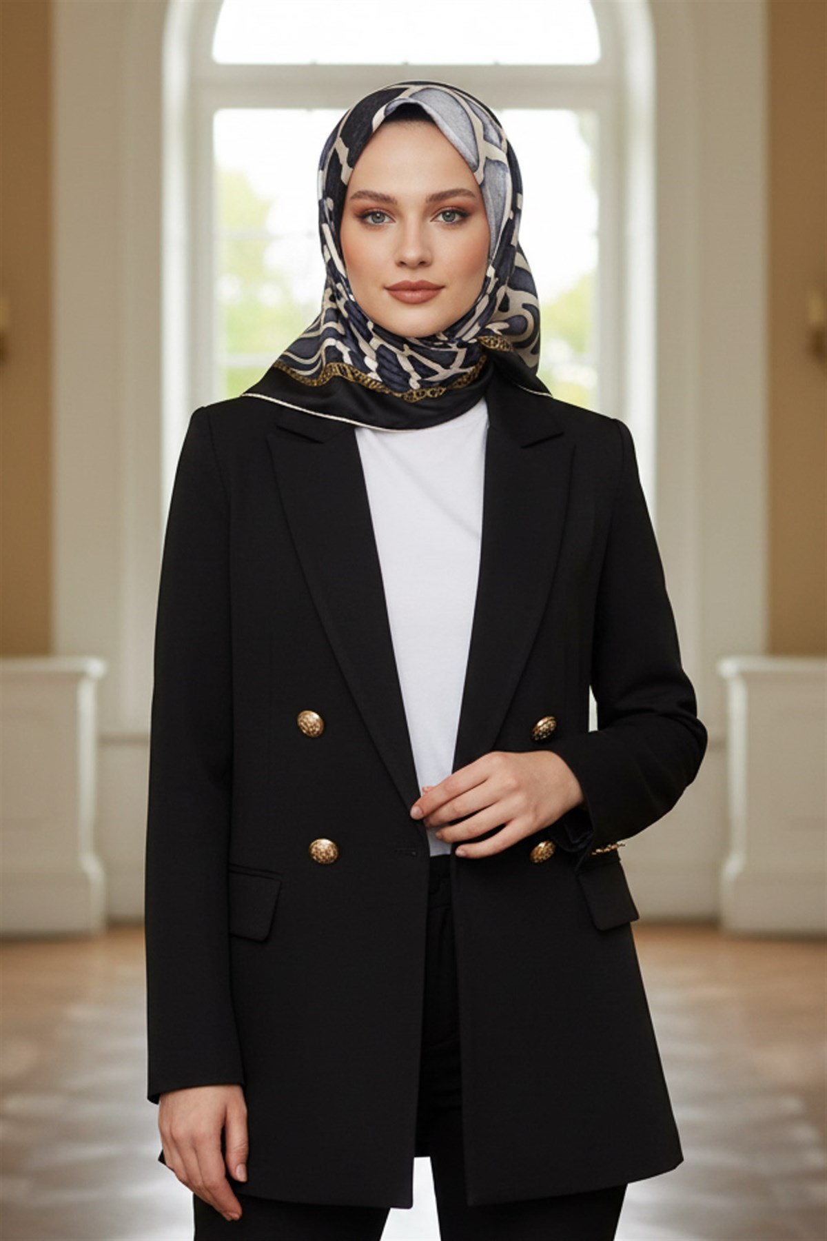 %100 Twill İpek Zürafa Desenli Siyah - Gri Renkli 90x90 Eşarp Dikim Şekli : El Dikişi