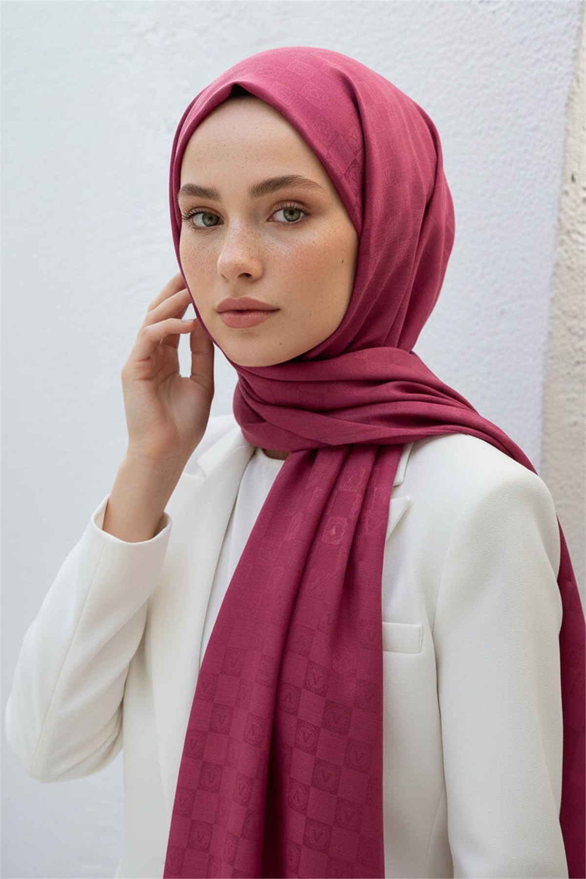 Vissona %57 İPEK %43 PAMUK Monogram Desenli Şarabi Renkli Şal -  70x190 Dikiş Tipi İtalyan Dikişli