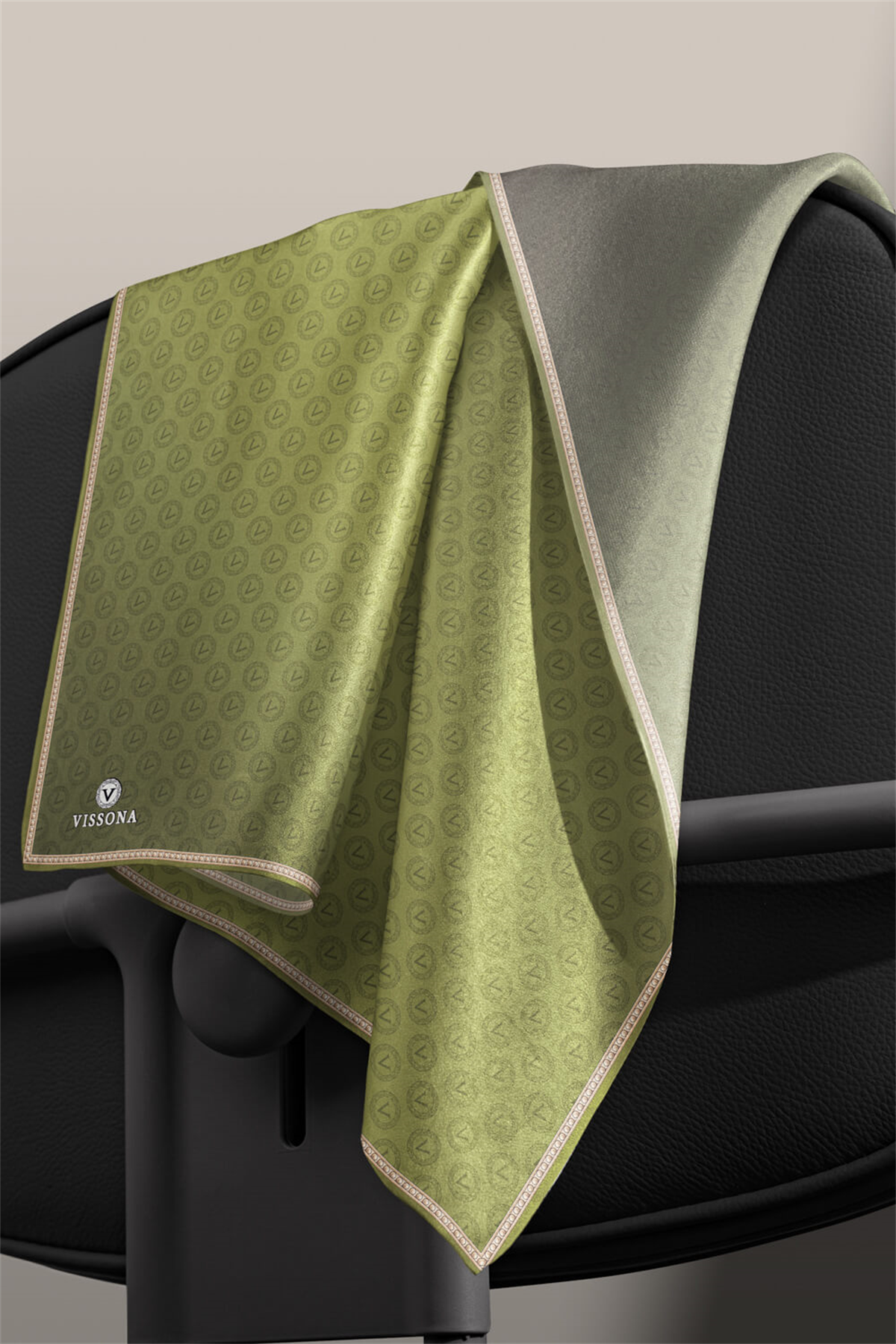 %100 Twill İpek Monogram Desenli Haki  Renkli 90x90 Eşarp Dikim Şekli : El Dikişi