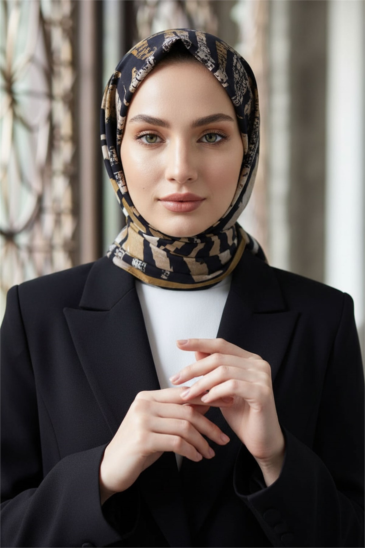 KREP ZEBRA DESENLİ GOLD - SİYAH RENKLİ 75X195 KIRIŞMAZ ŞAL