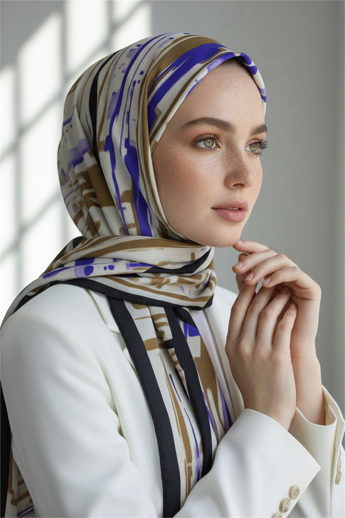 KREP GEOMETRIK DESENLİ SAKS RENKLİ 75X195 KIRIŞMAZ ŞAL