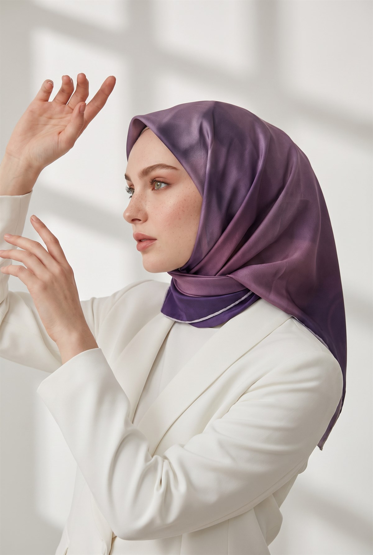 %100 Twill İpek Gül Desenli Gül Kurusu - Mürdüm Renkli 90x90 Eşarp Dikim Şekli : El Dikişi
